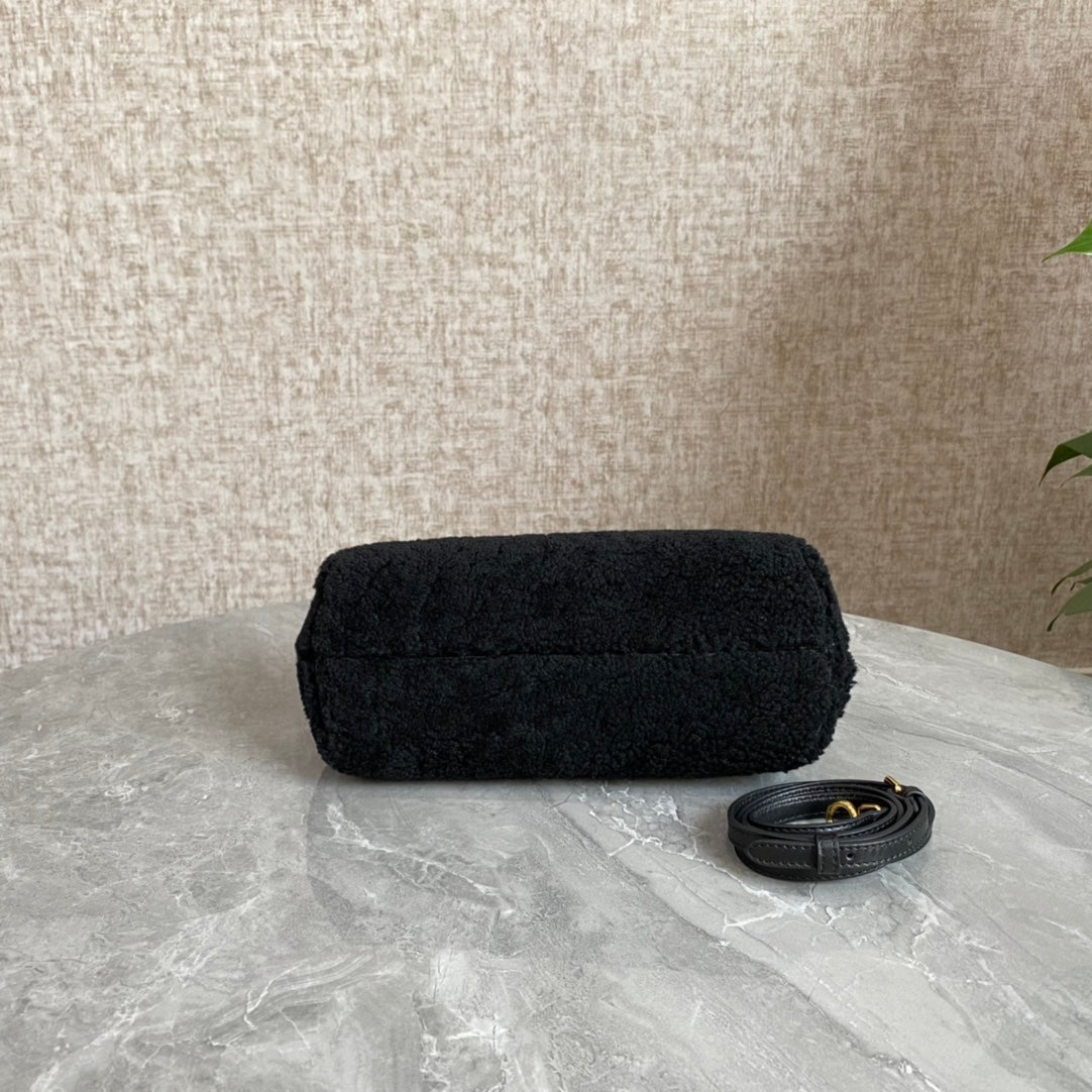 FENDI FIRST MINI 26 BAG IN BLACK WOOL WITH GOLD HARDWARE mysite