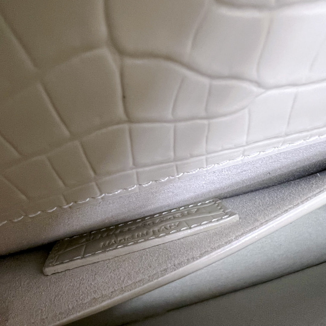 SUNSET MEDIUM 22 IN WHITE CROCODILE PATTERN CALFSKIN GOLD HARDWARE mysite