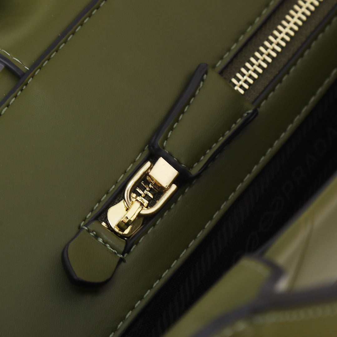 PRA LARGE 39 TOTE IN OLIVE GREEN CALFSKIN GOLD HARDWARE mysite