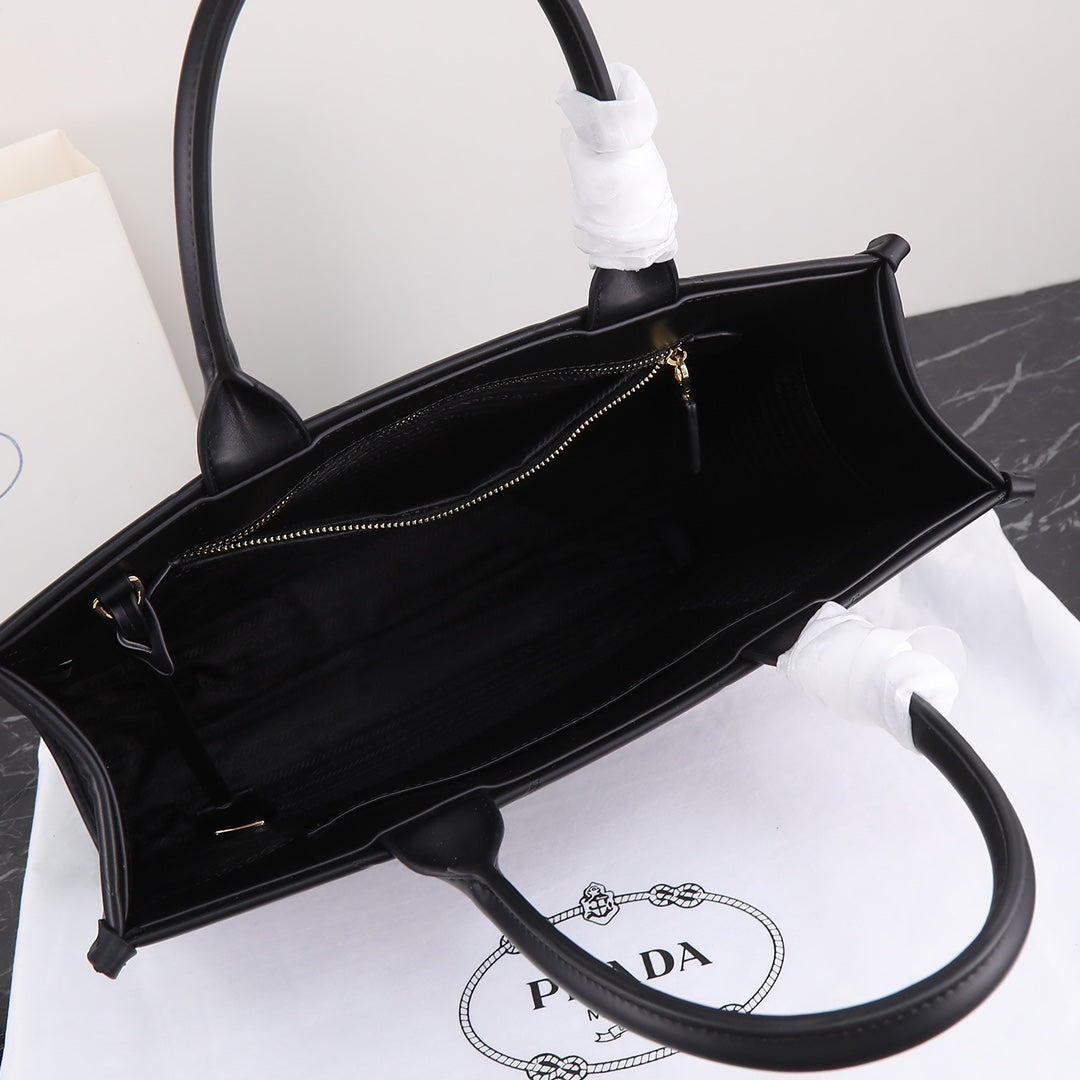 PRA LARGE 39 TOTE IN BLACK CALFSKIN GOLD HARDWARE mysite