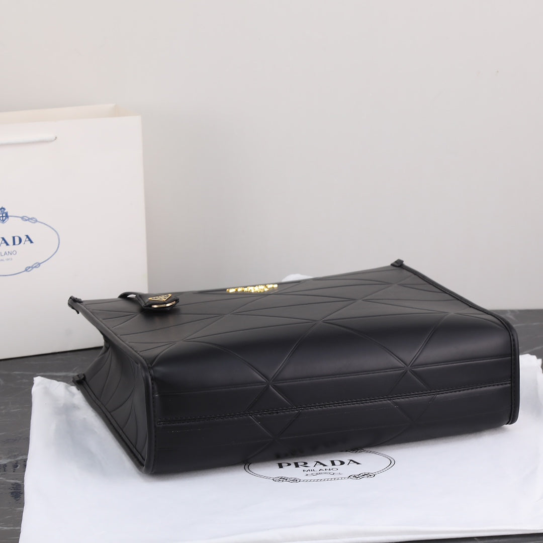 PRA LARGE 39 TOTE IN BLACK CALFSKIN GOLD HARDWARE mysite