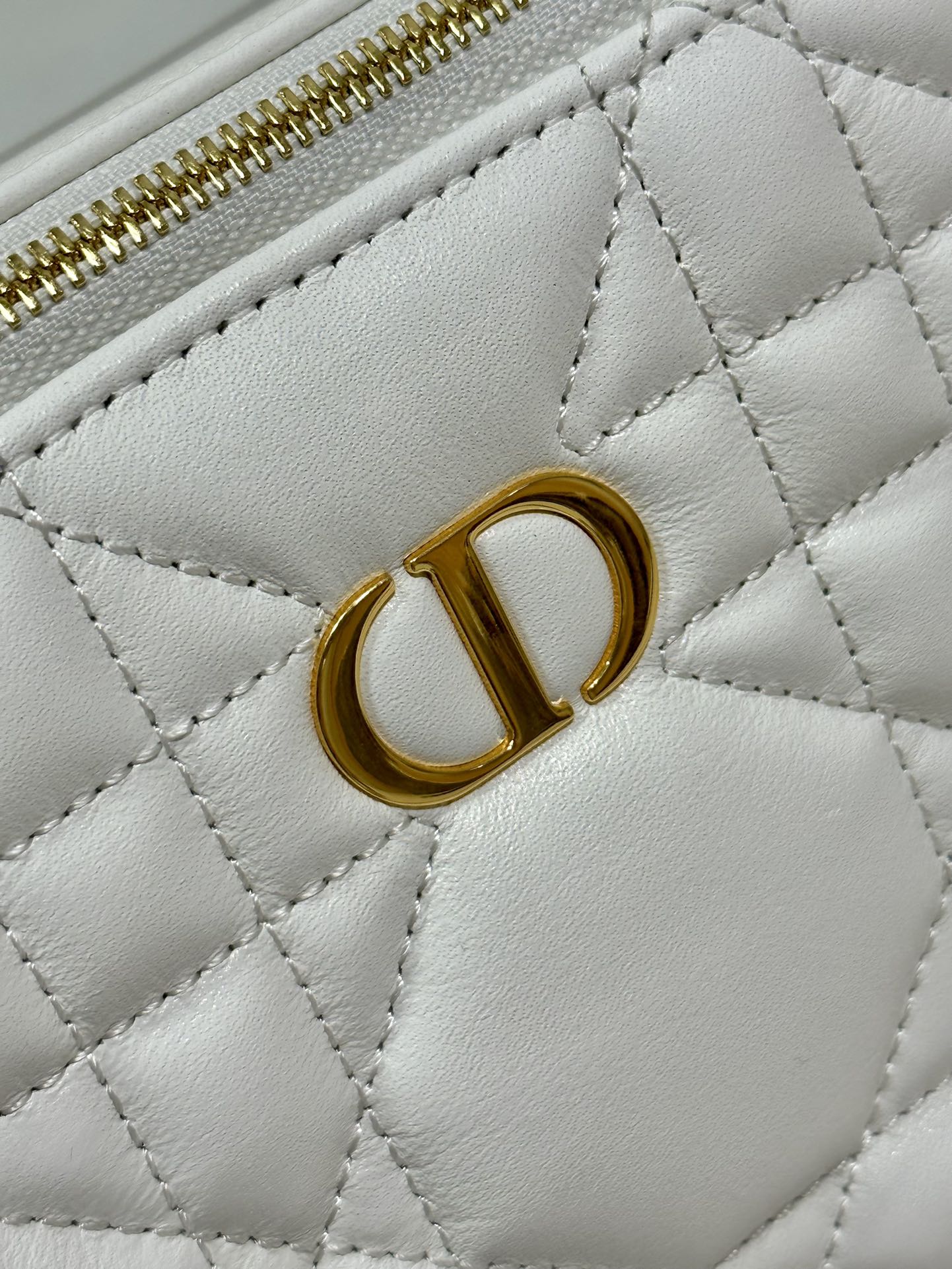 cd caro box 18 white calfskin mysite