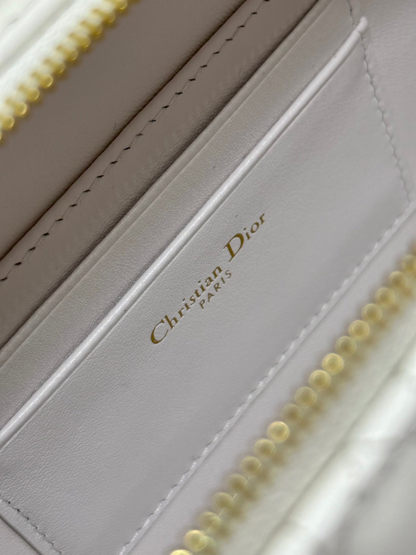 cd caro box 18 white calfskin mysite