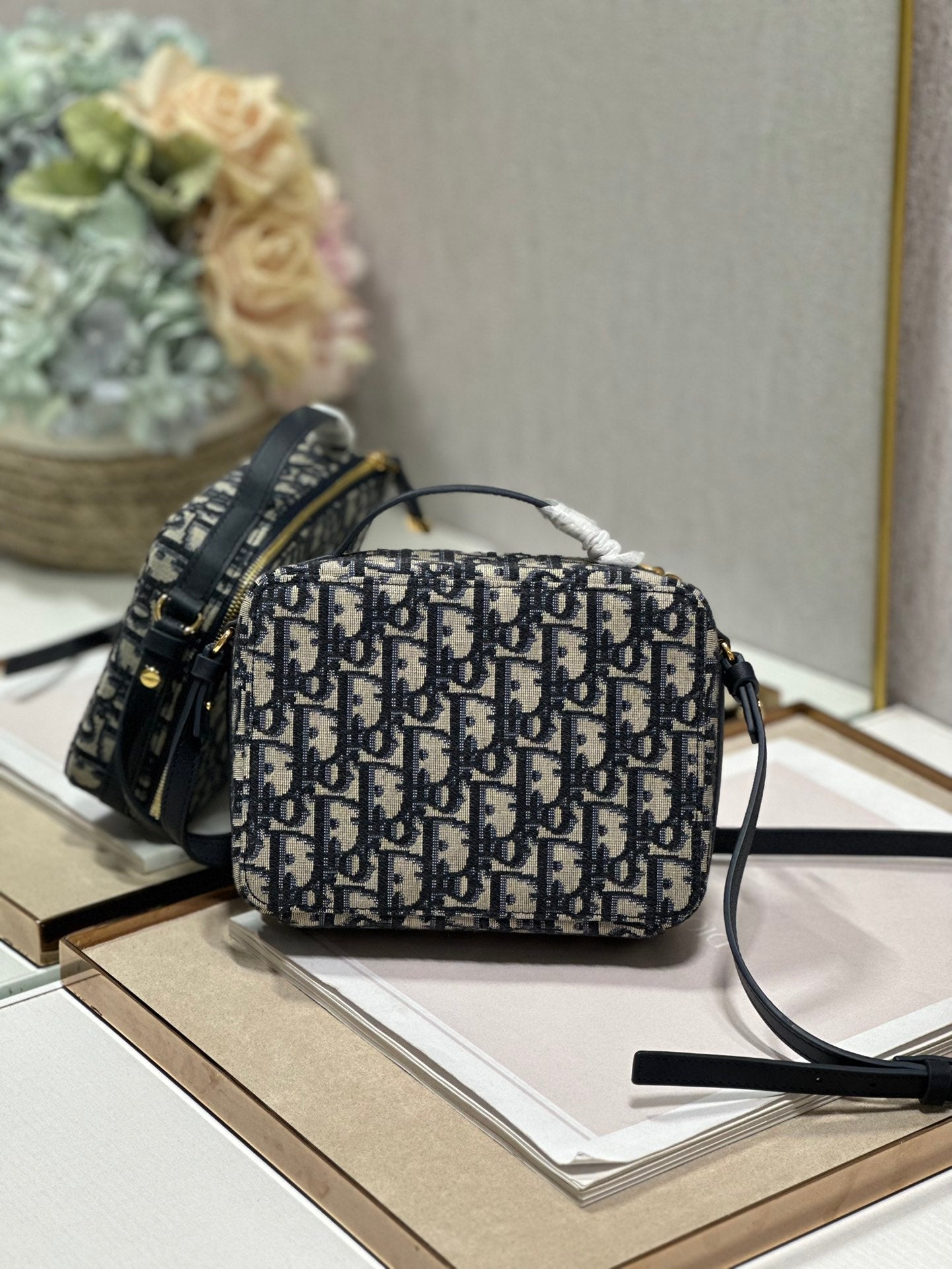 cd caro box 18 blue oblique embroidery mysite