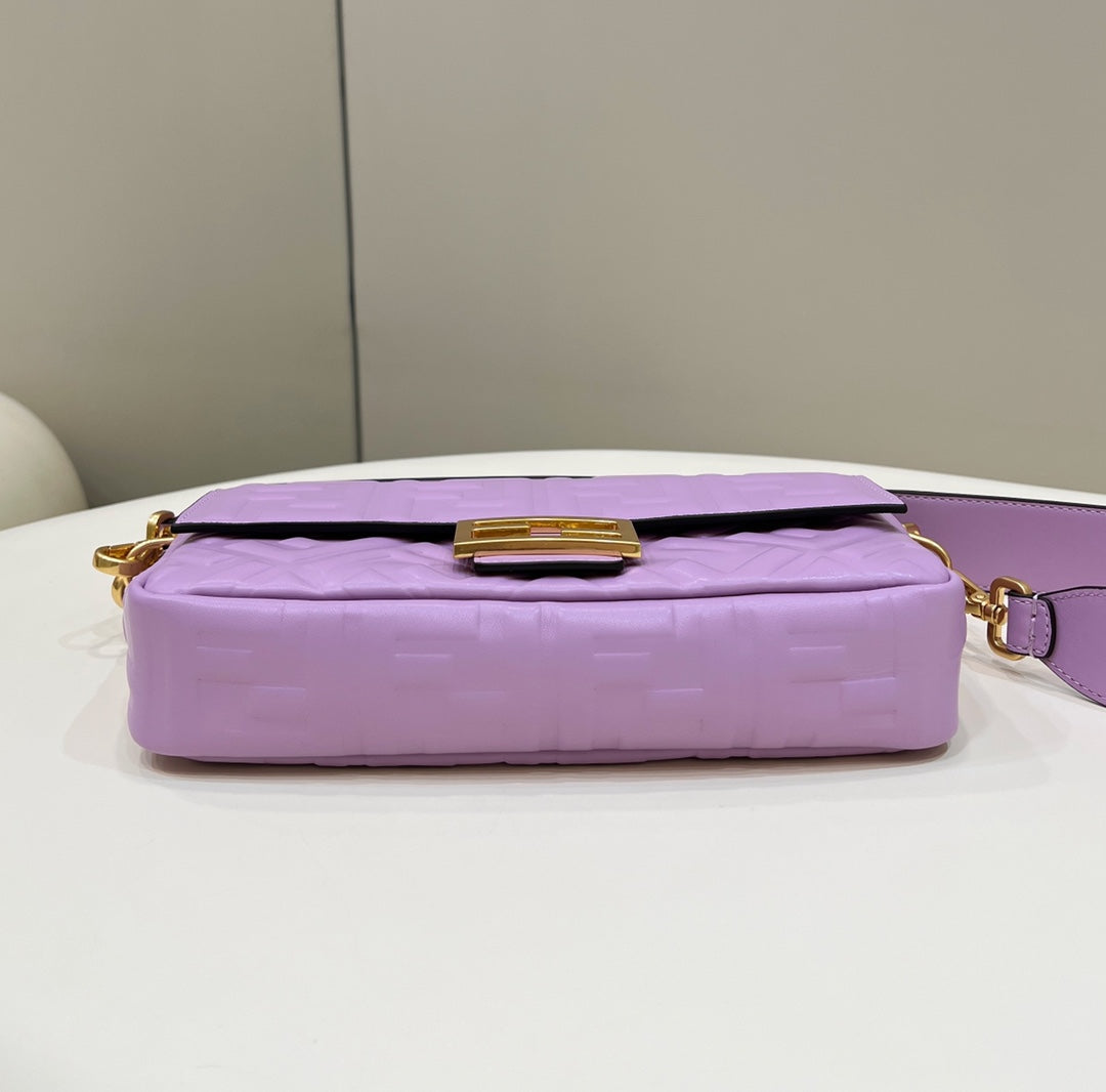 BAGUETTE WITH FF MOTIF 27 IN MAUVE PURPLE SOFT LAMBSKIN GOLD HARDWARE mysite