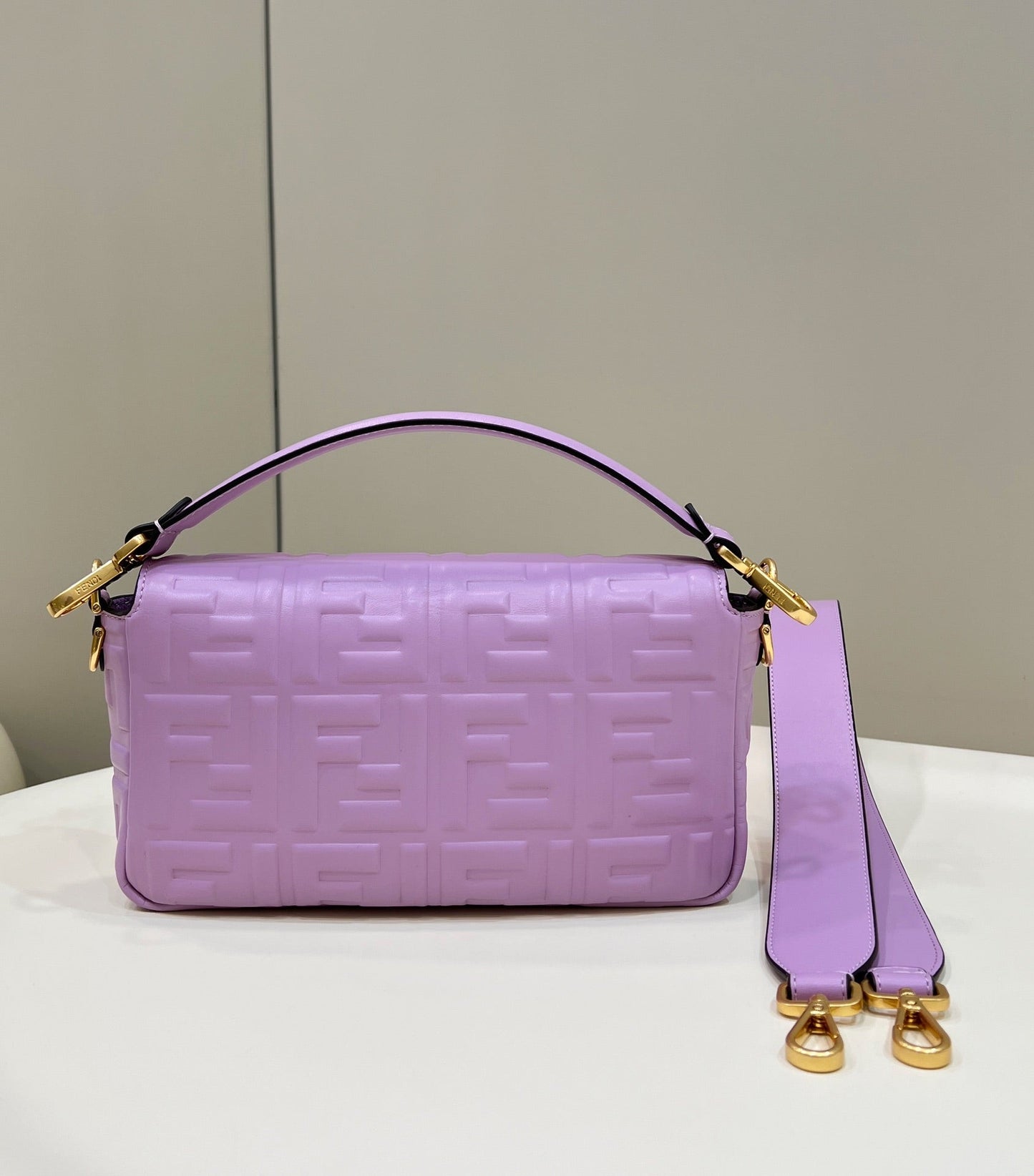 BAGUETTE WITH FF MOTIF 27 IN MAUVE PURPLE SOFT LAMBSKIN GOLD HARDWARE mysite