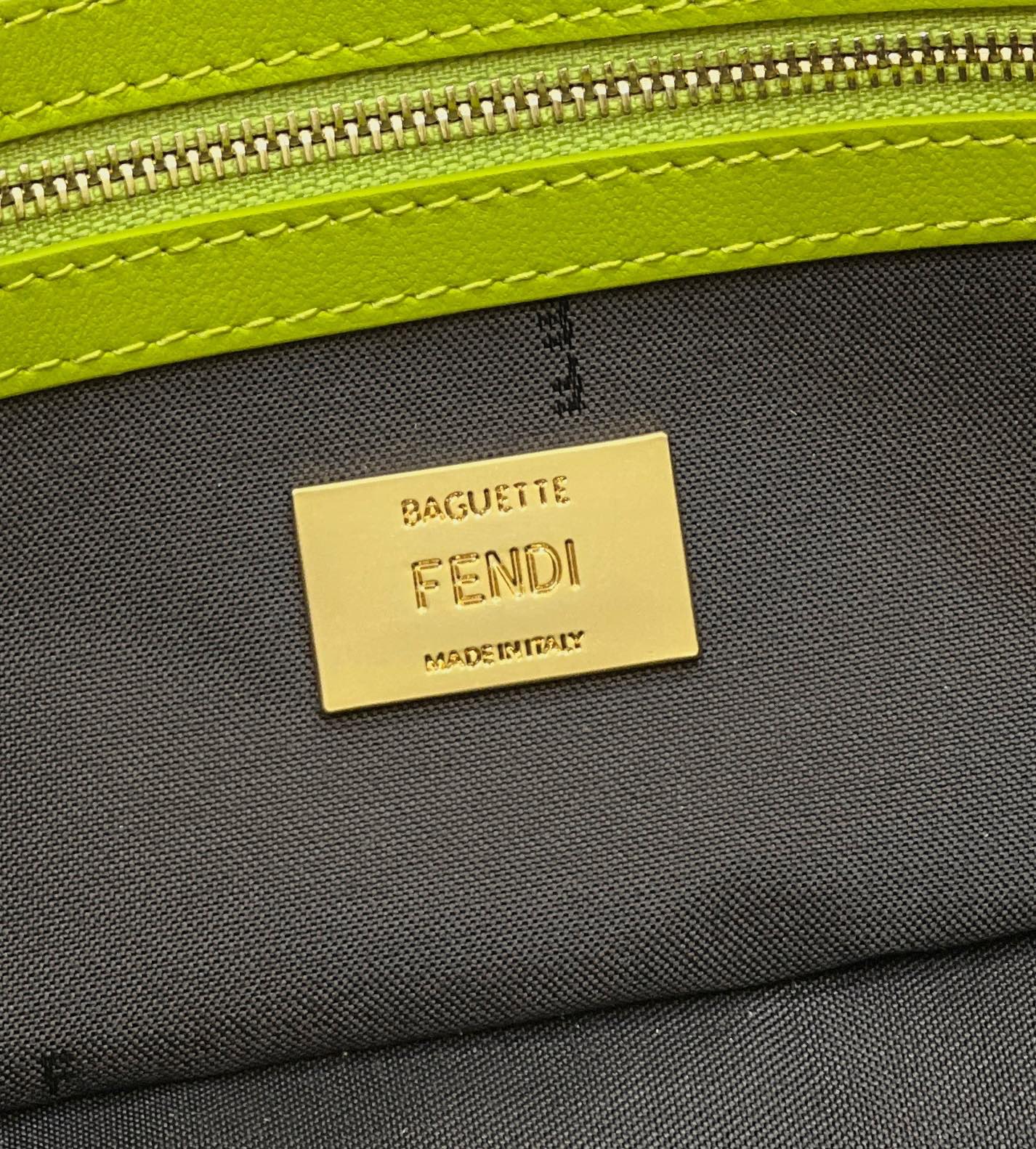 BAGUETTE WITH FF MOTIF 27 IN LIMERICK SOFT LAMBSKIN GOLD HARDWARE mysite