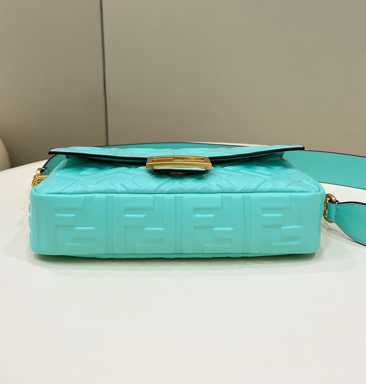 BAGUETTE WITH FF MOTIF 27 IN TURQUOISE SOFT LAMBSKIN GOLD HARDWARE mysite