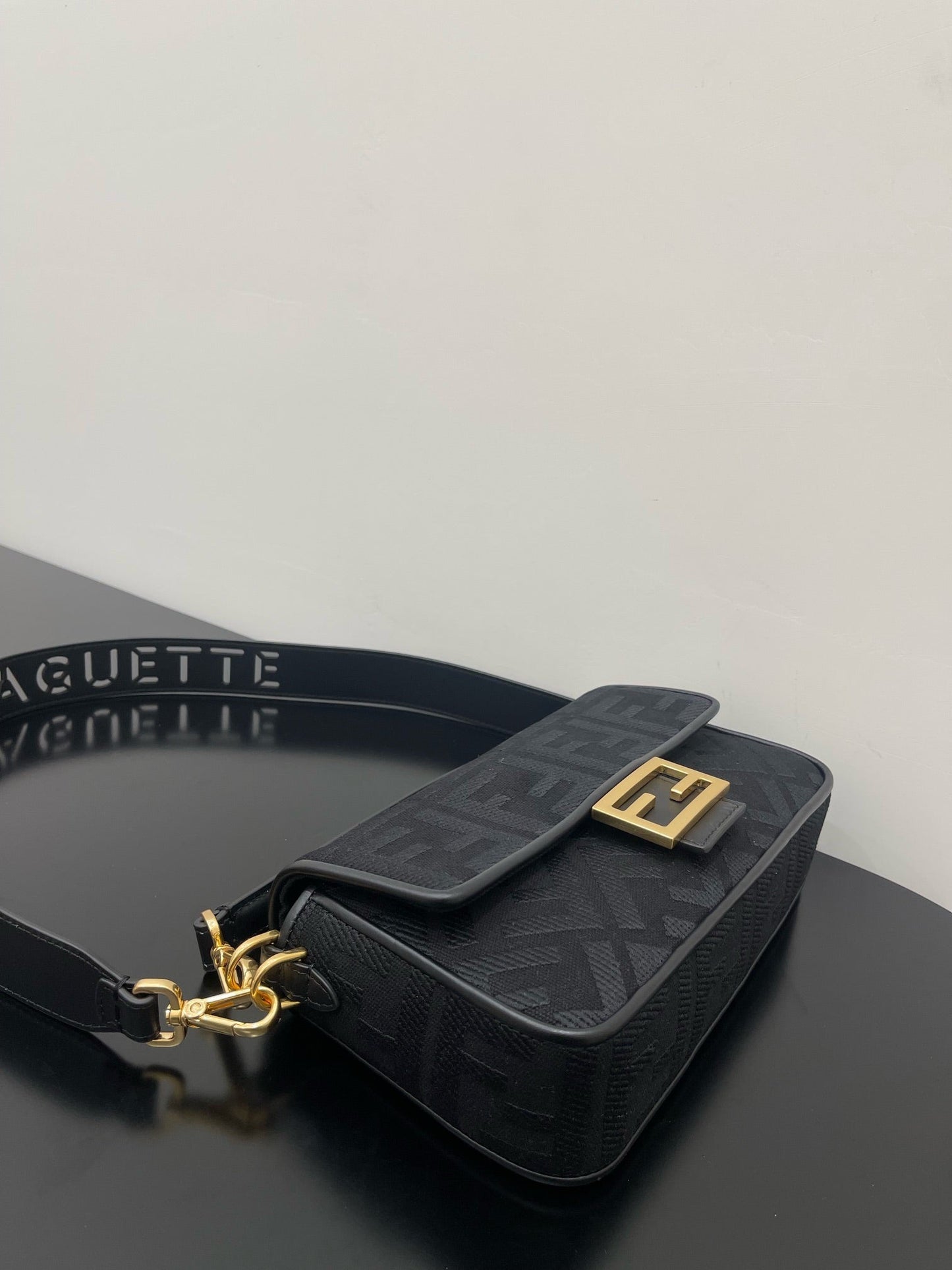 FENDI 26 BAGUETTE BLACK NAPPA LEATHER BAG WITH GOLD HARDWARE mysite