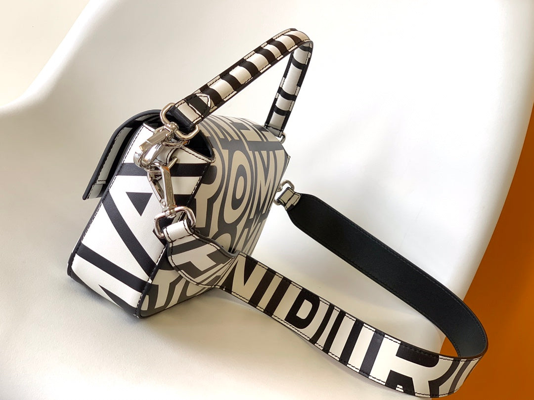 Fend Roma & Marc Jacobs 27 Bag Black White Leather Shw mysite