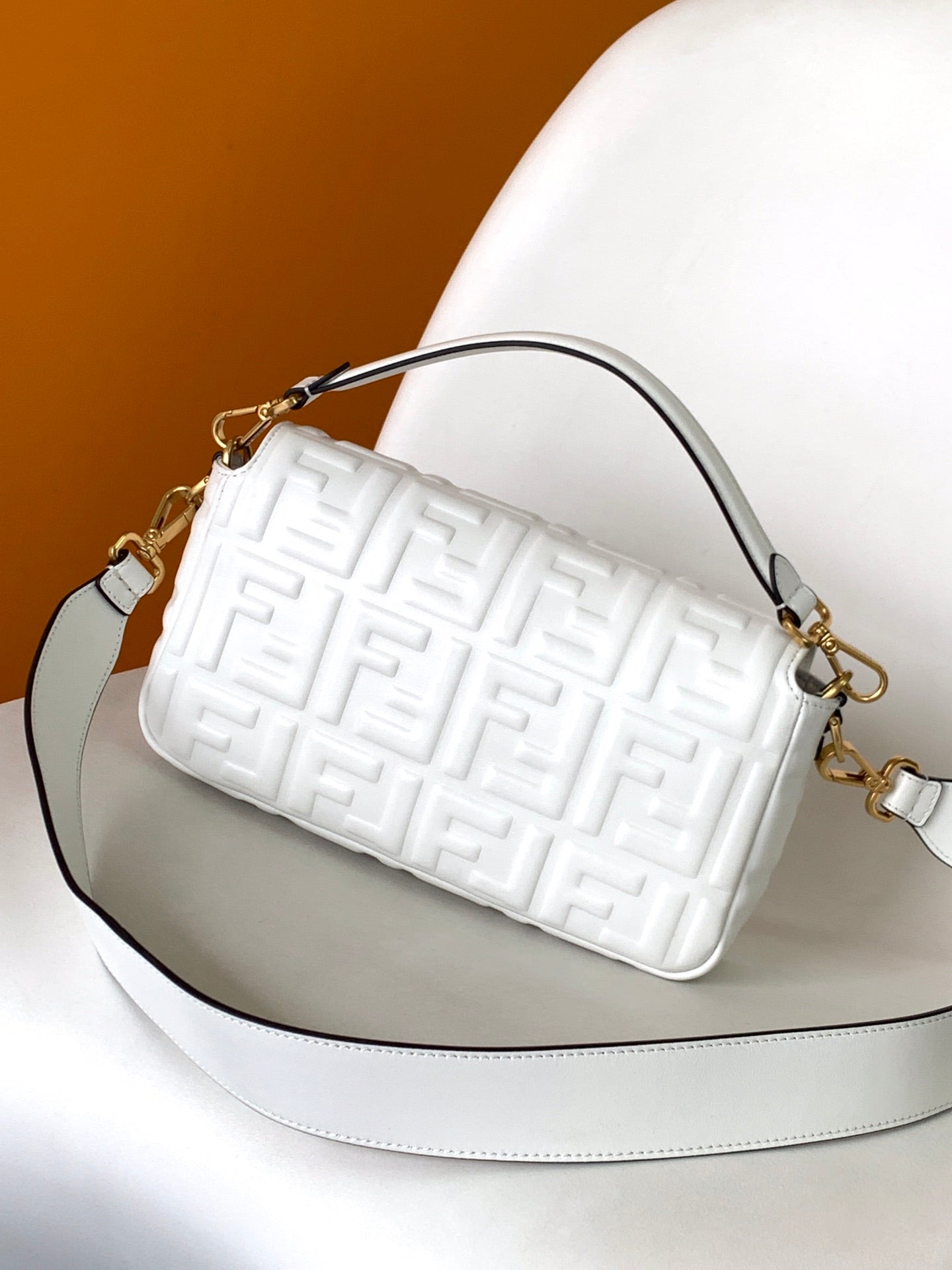 Fend Baguette 27 Bag With FF Motif White Leather Ghw mysite