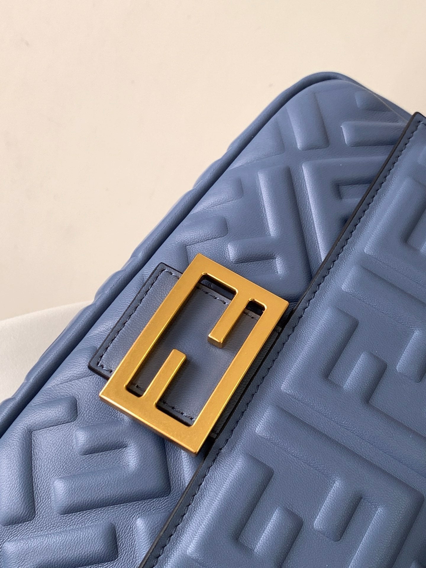 Fend Baguette 27 Bag With FF Motif Blue Leather Ghw mysite