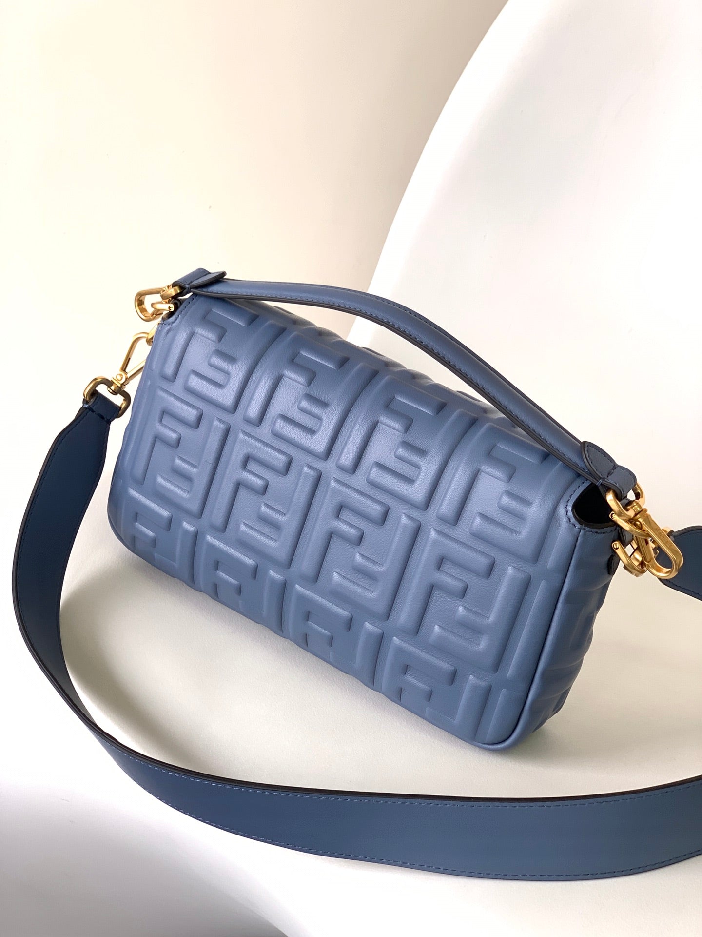 Fend Baguette 27 Bag With FF Motif Blue Leather Ghw mysite