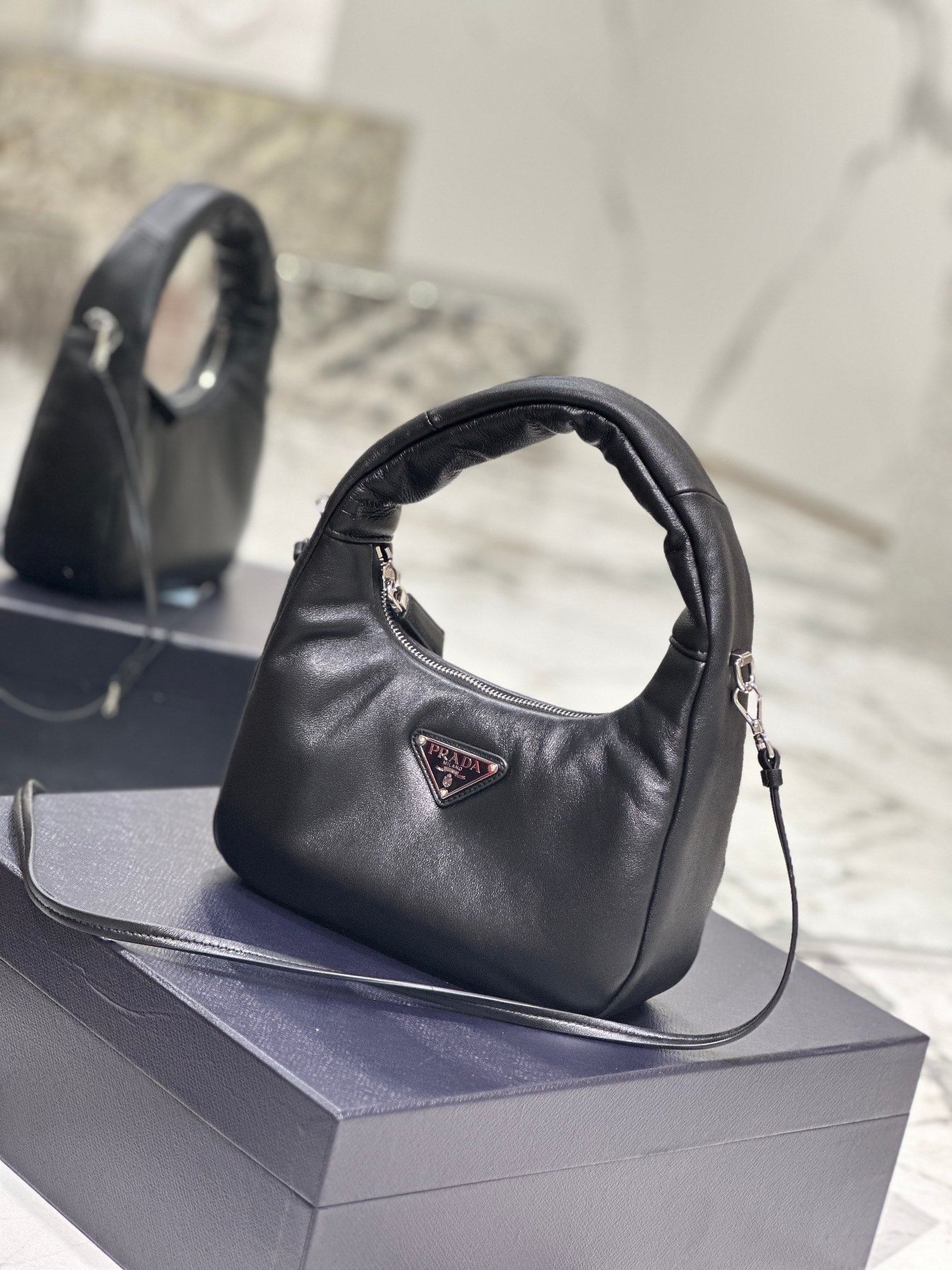 HOBO BAG 21 IN BLACK SOFT LAMBSKIN mysite