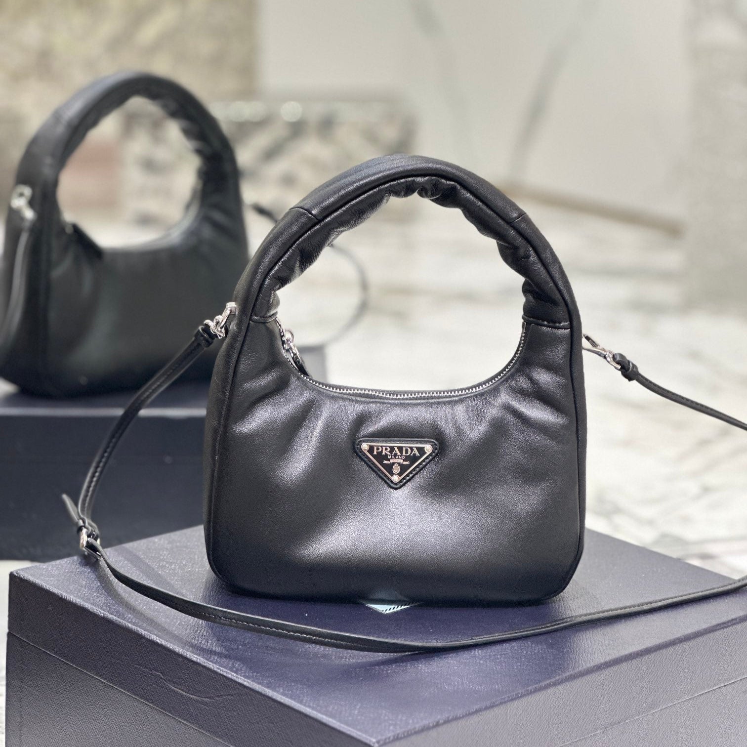 HOBO BAG 21 IN BLACK SOFT LAMBSKIN mysite