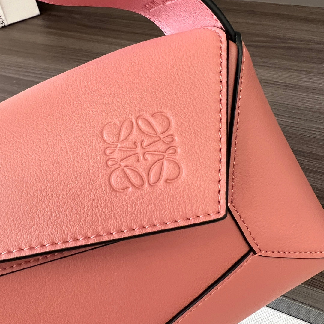 Loew Puzzle 28.7cm Hobo Bag Pink Smooth Calfskin mysite