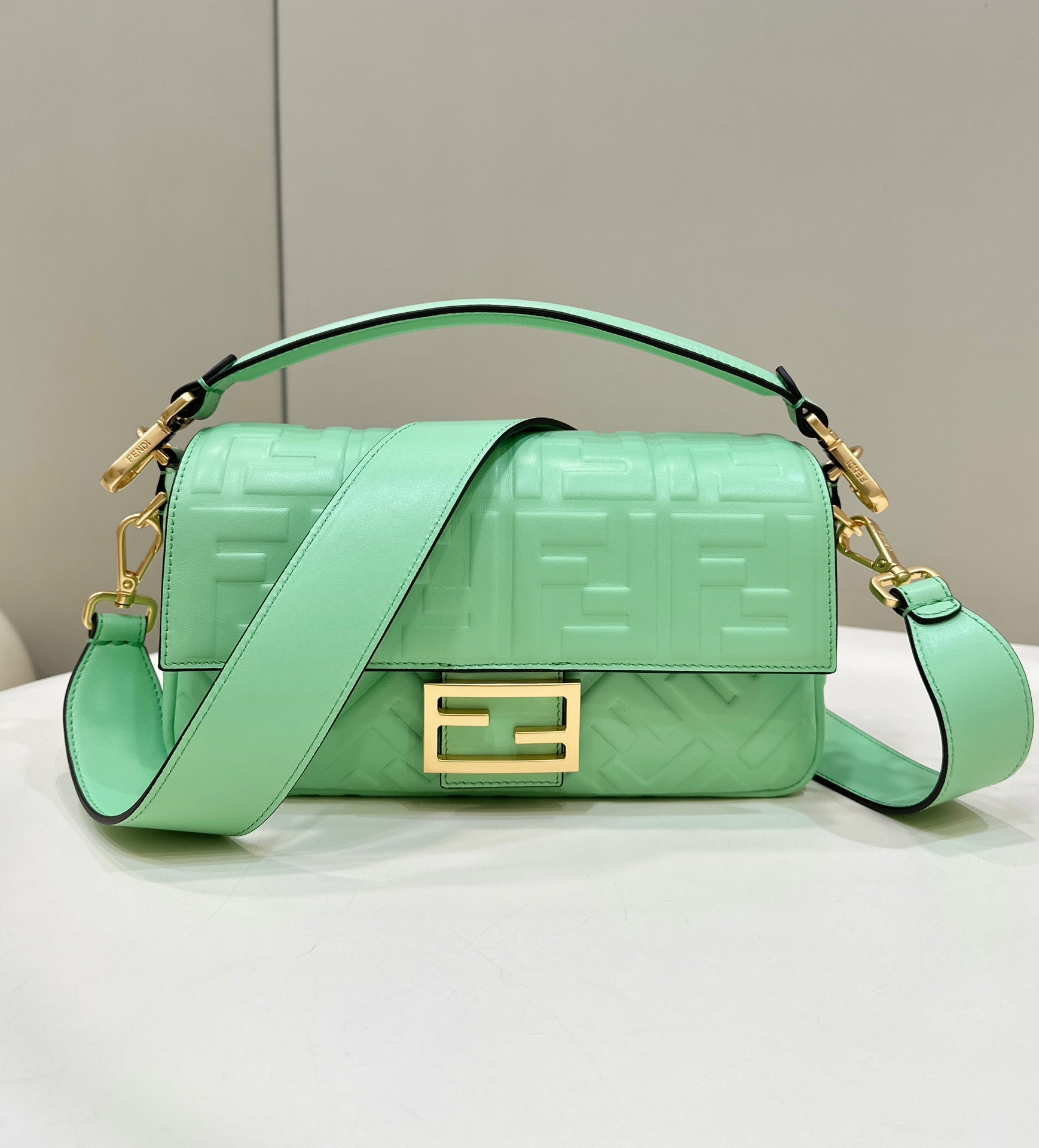 Baguette 27cm Green Lambskin Gold Hardware mysite