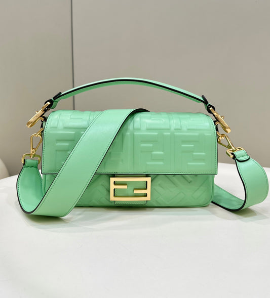 Baguette 27cm Green Lambskin Gold Hardware mysite
