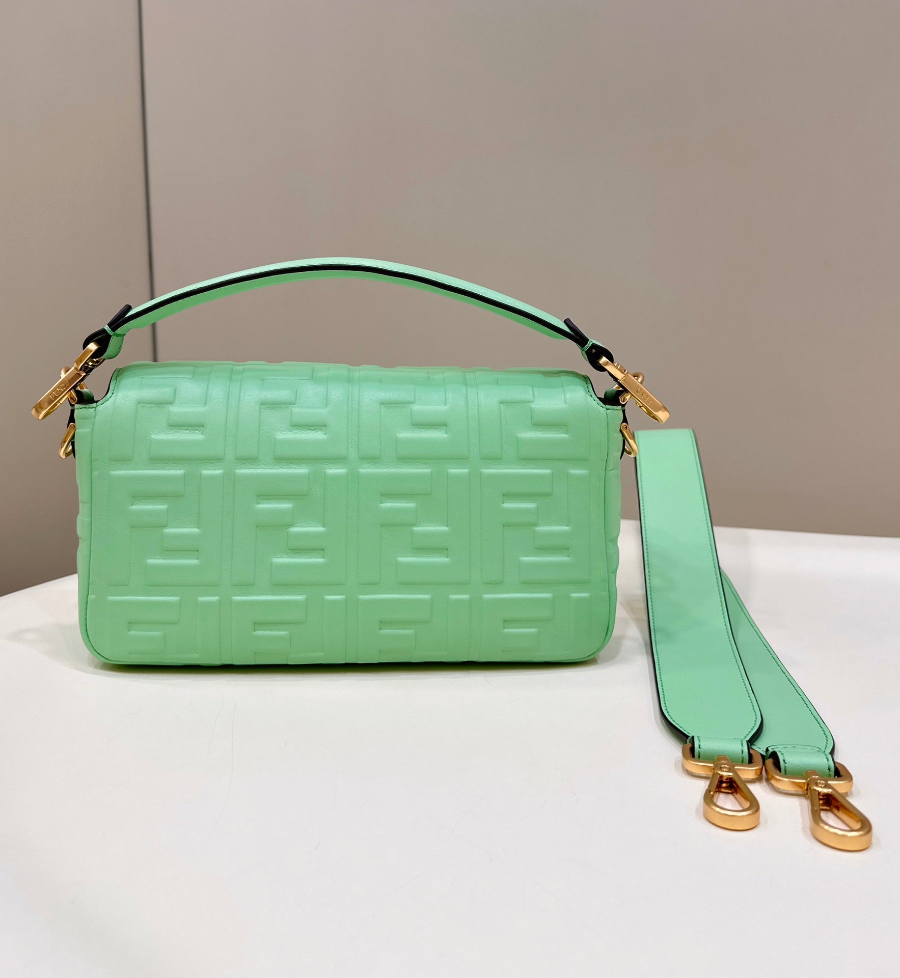 Baguette 27cm Green Lambskin Gold Hardware mysite