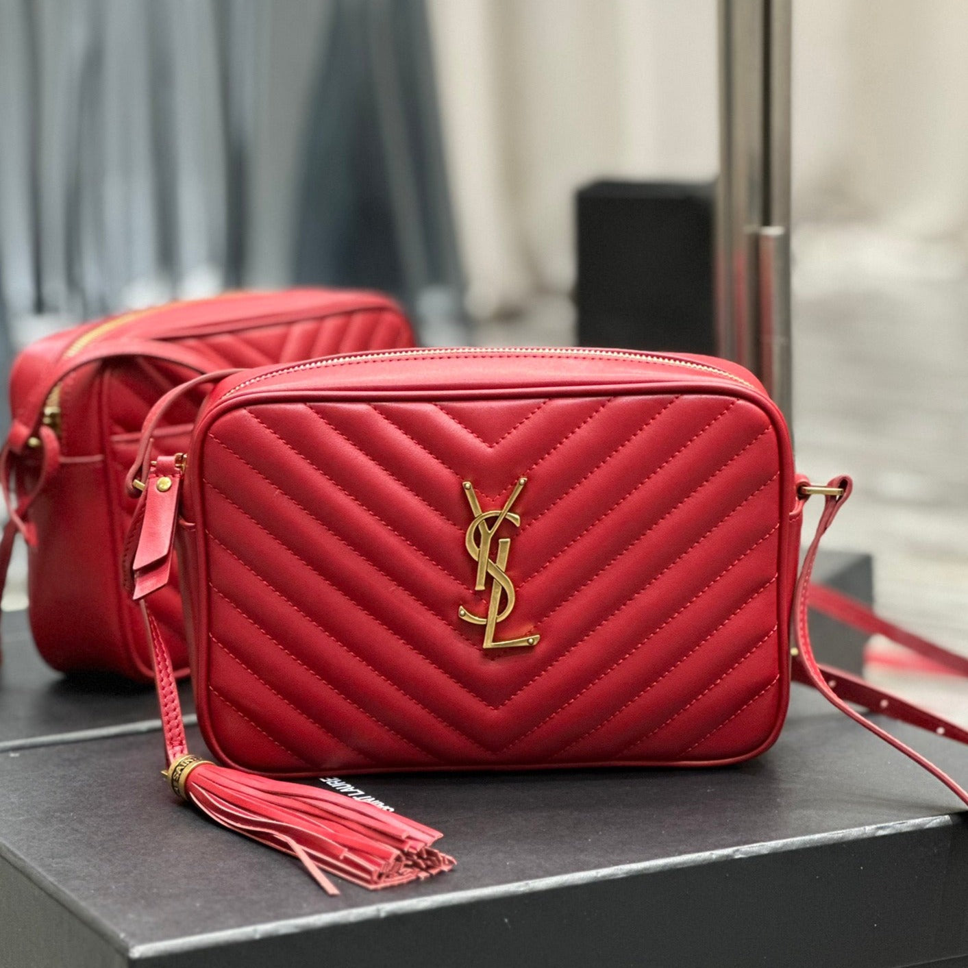 LOU CAMERA 23 RED LAMBSKIN GOLD HARDWARE mysite