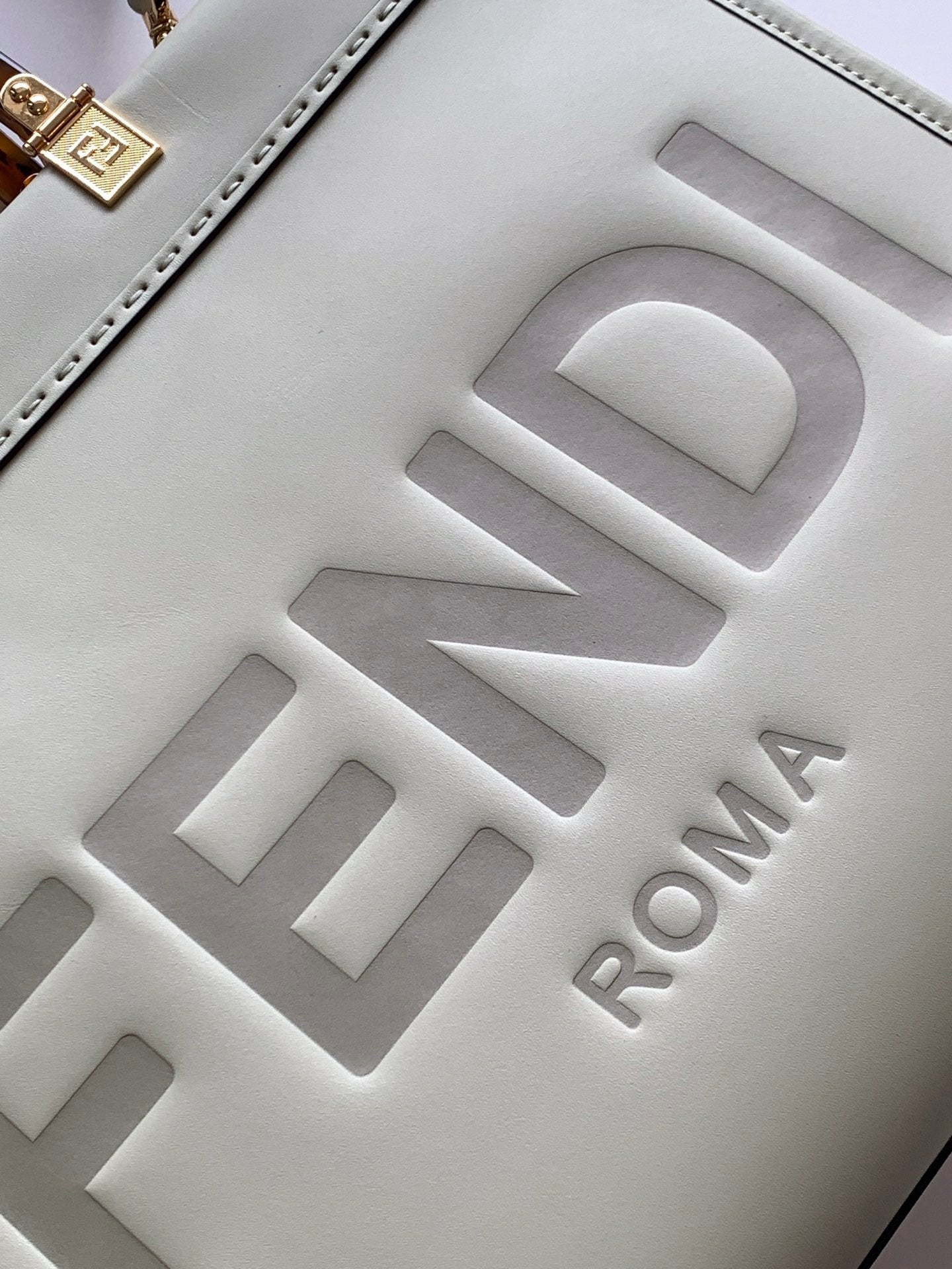 Fend Sunshine Medium Bag 35 Light Grey Leather mysite