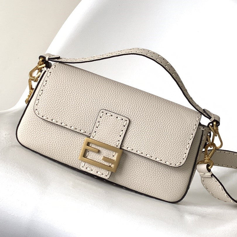 Fend Baguette 27 Bag Beige Calfskin Ghw mysite