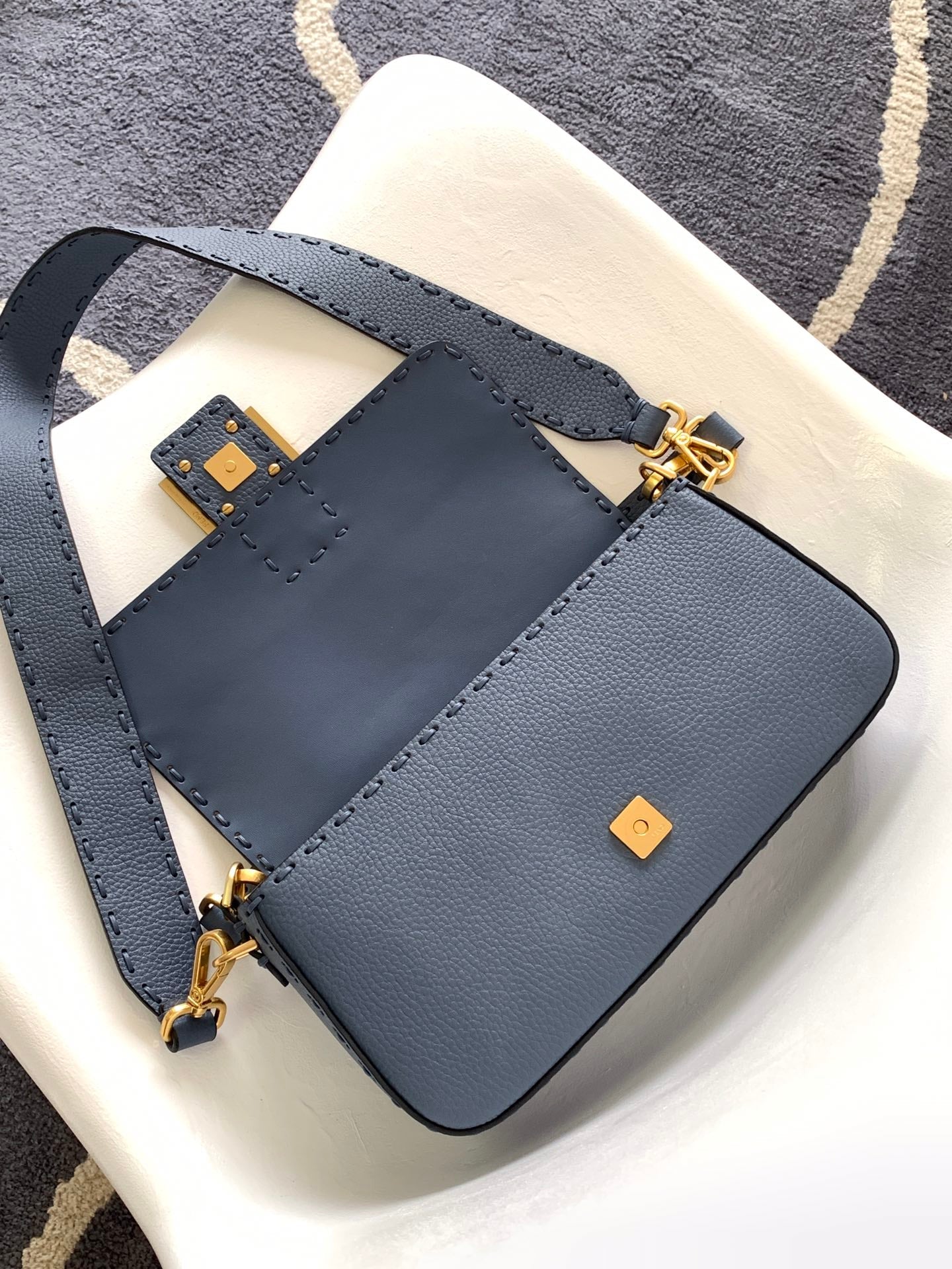 Fend Baguette 27 Bag Blue Calfskin Ghw mysite