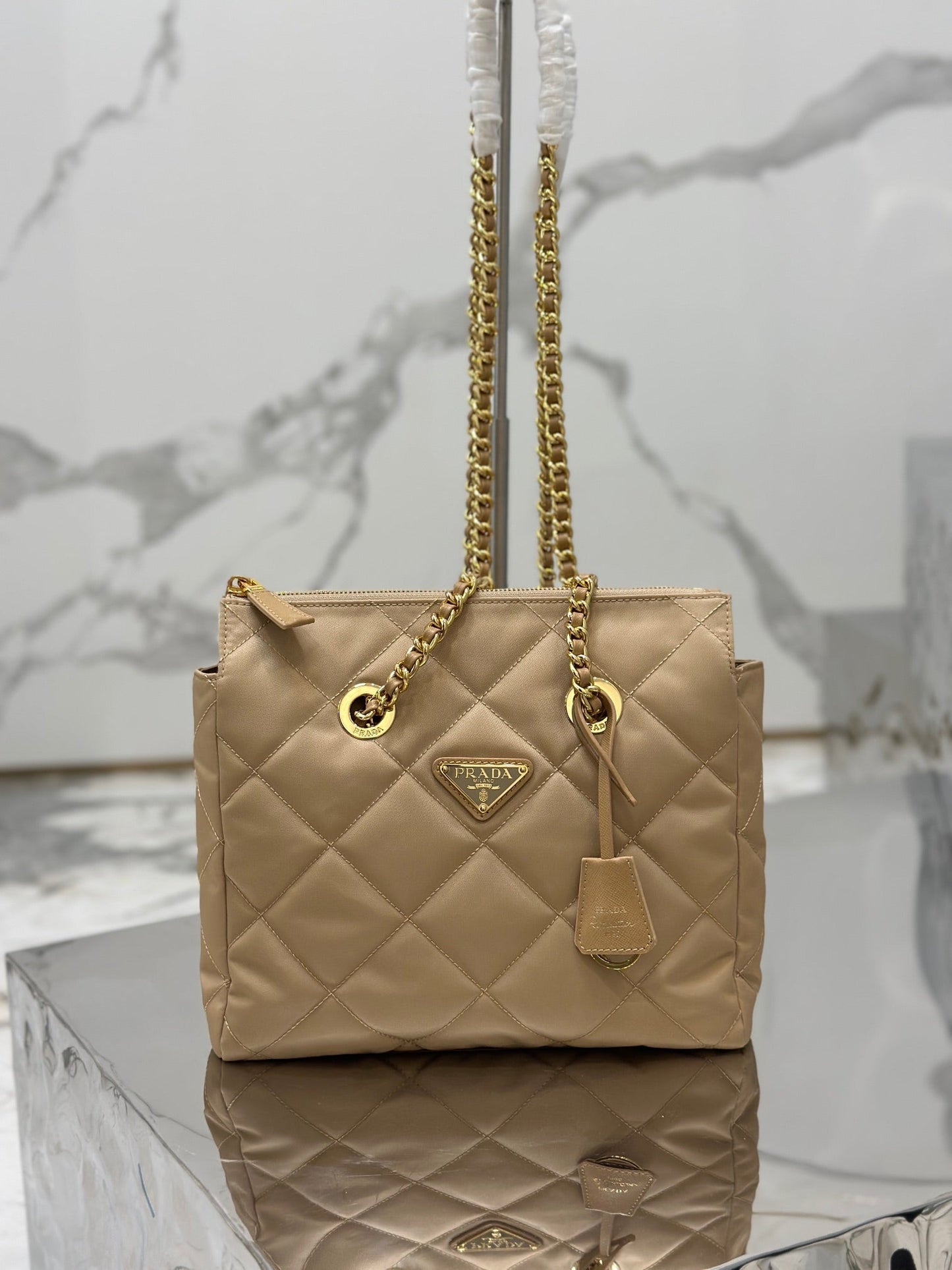 VINTAGE HOBO BAG 25 IN LIGHT FRENCH BEIGE QUILTED NYLON GOLD HARDWARE mysite