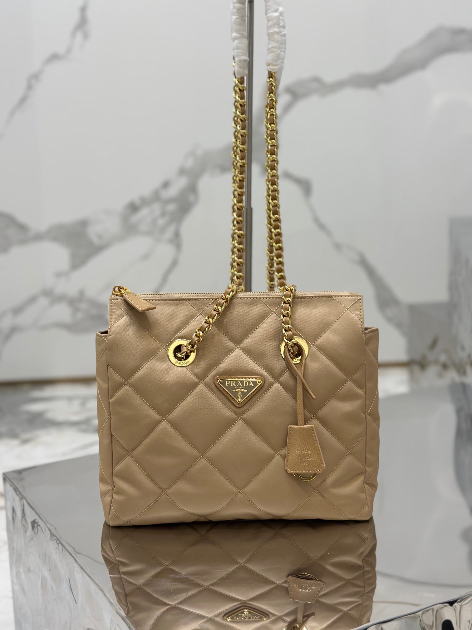 VINTAGE HOBO BAG 25 IN LIGHT FRENCH BEIGE QUILTED NYLON GOLD HARDWARE mysite