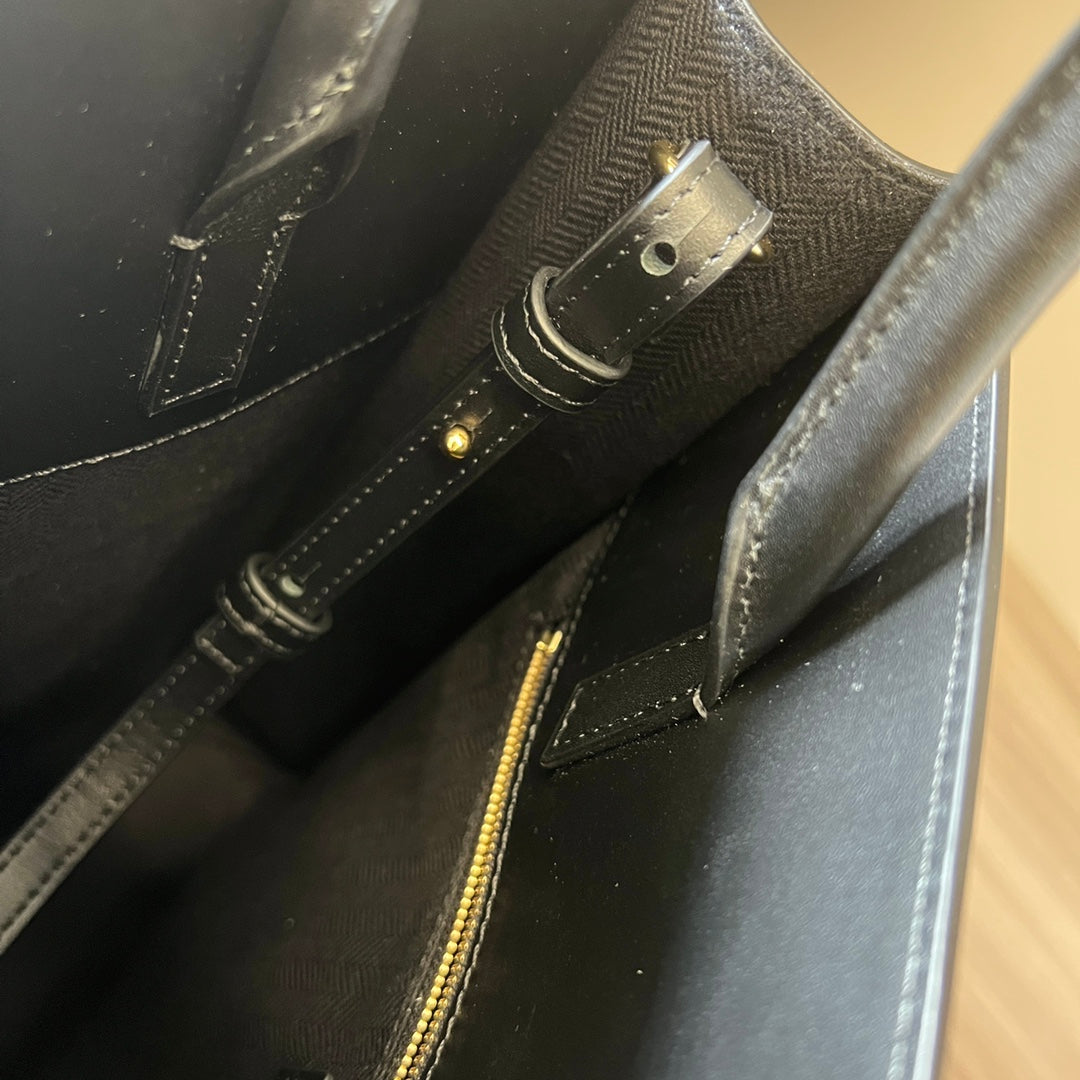STANDARD A4 TOTE BAG IN BLACK CALFSKIN mysite