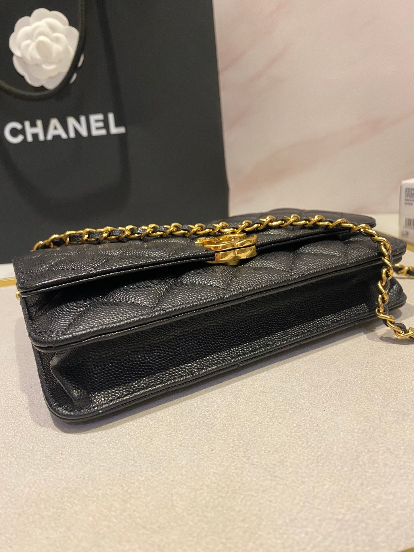 CC 24K Woc 19cm Black Grained Calfskin Gold Hardware mysite
