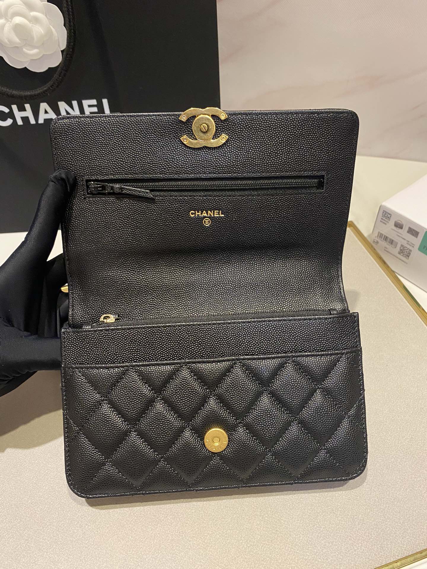 CC 24K Woc 19cm Black Grained Calfskin Gold Hardware mysite