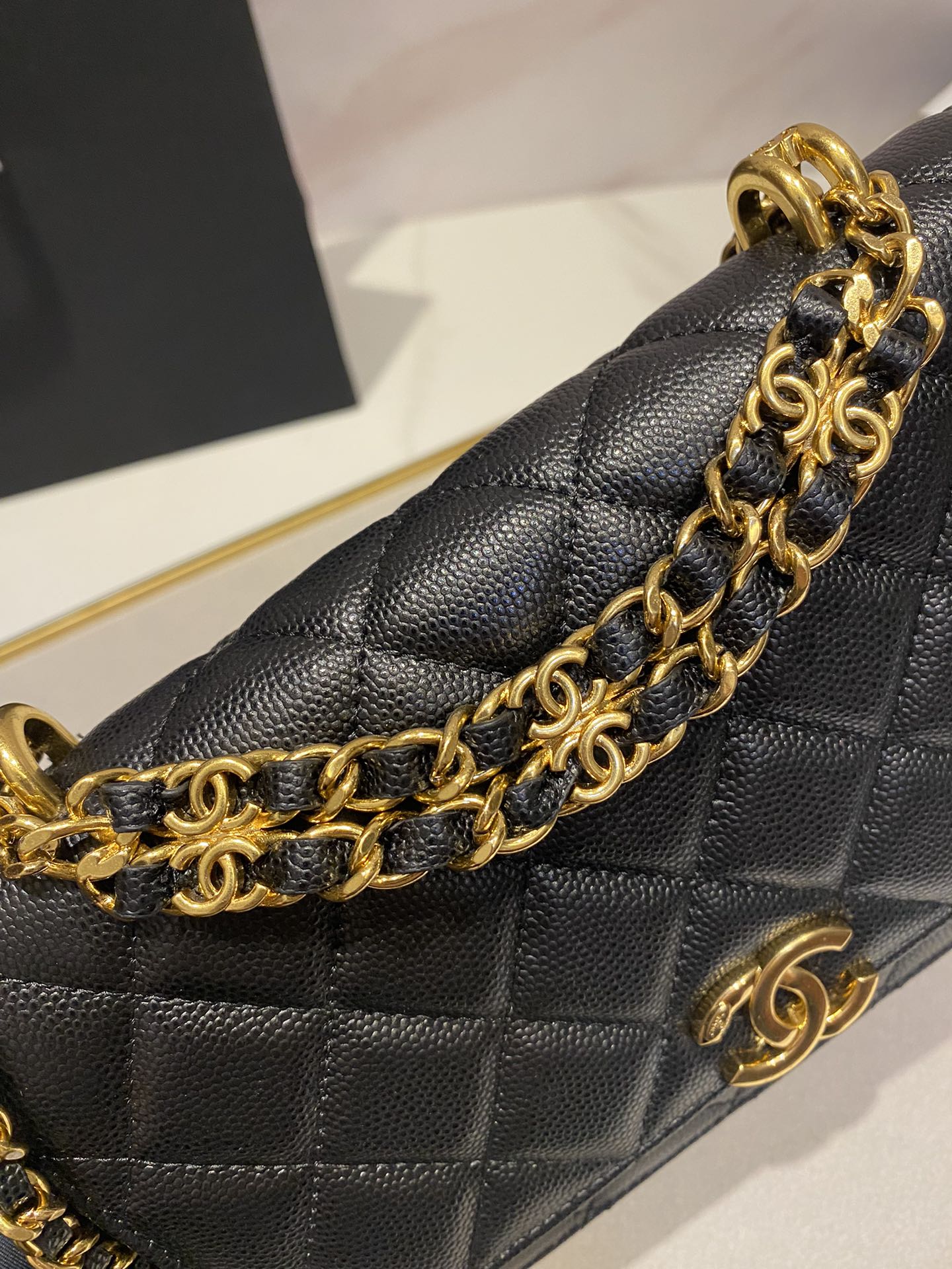 CC 24K Woc 19cm Black Grained Calfskin Gold Hardware mysite