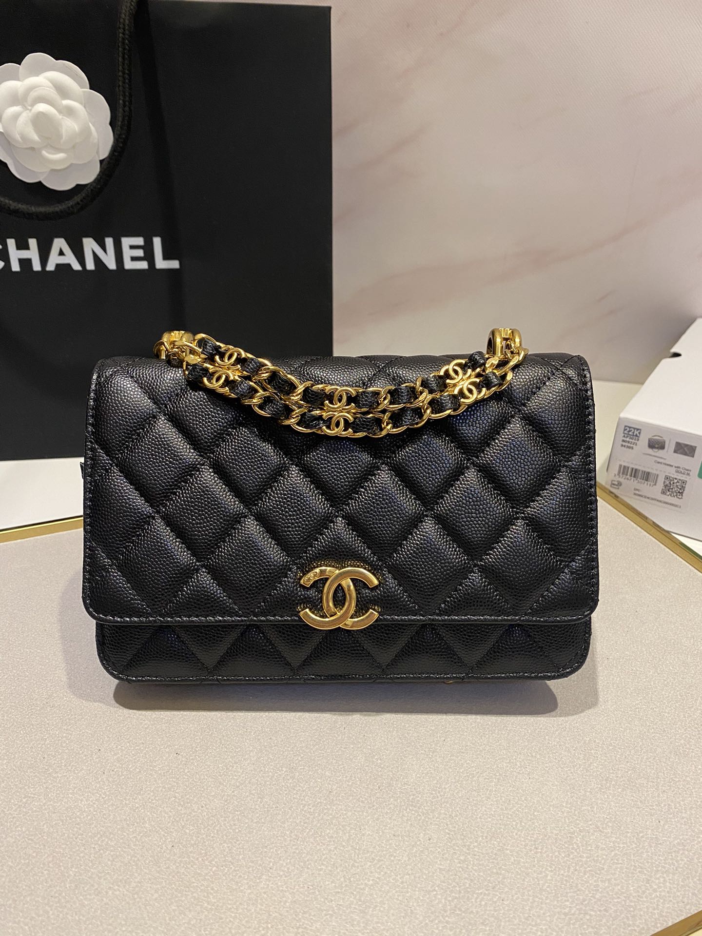 CC 24K Woc 19cm Black Grained Calfskin Gold Hardware mysite