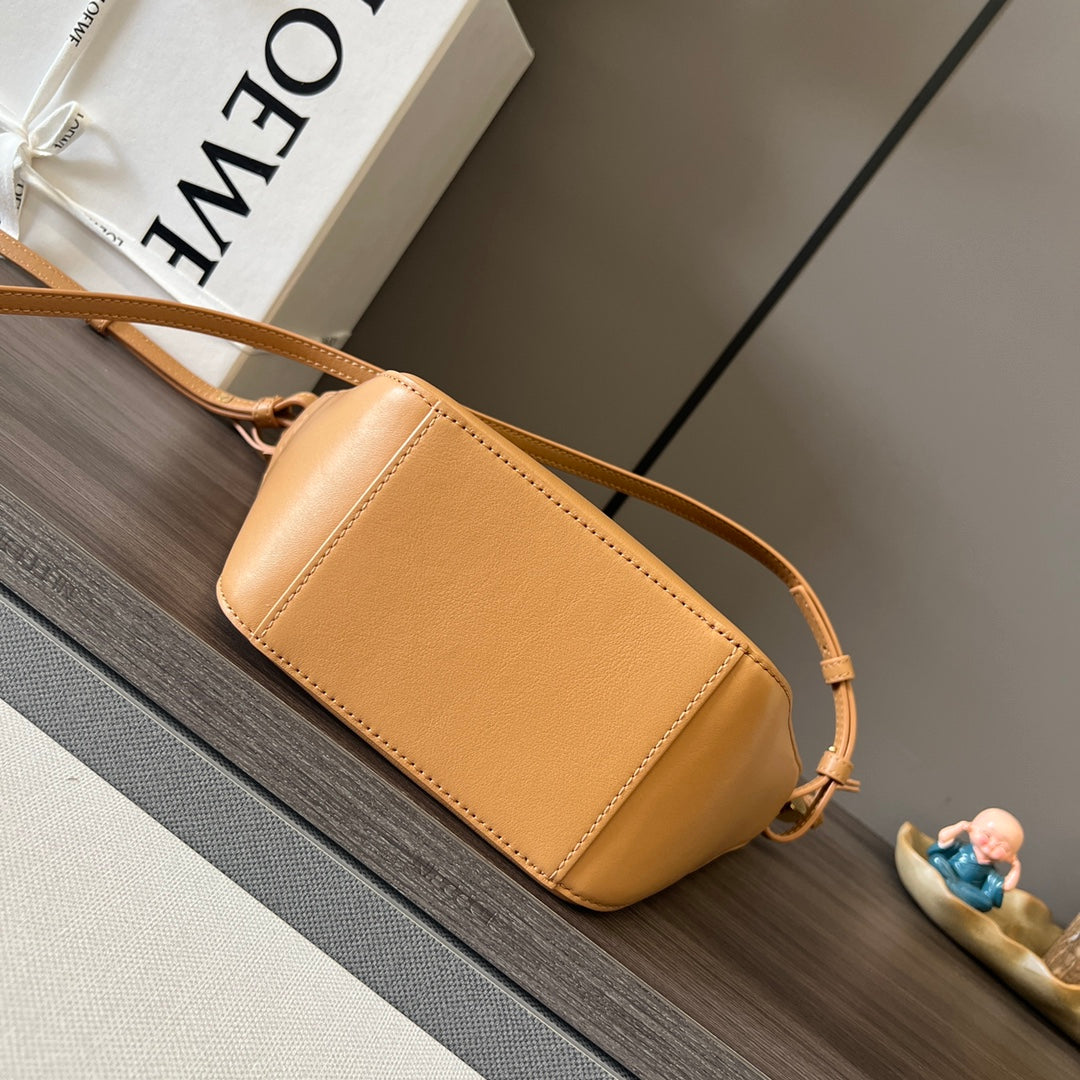 LOE LUNA HOBO 28 BAG IN PASTEL ORANGE CALFSKIN mysite