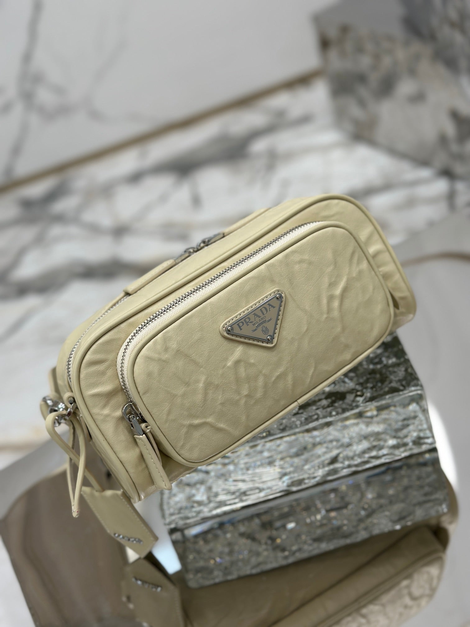 CAMERA BAG 23 IN CREAM WRINKLED LAMBSKIN mysite