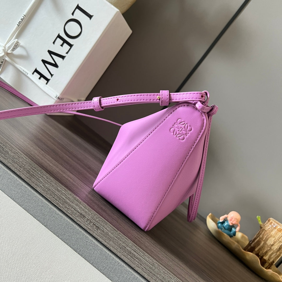 LOE LUNA HOBO 28 BAG IN HOT PINK CALFSKIN mysite