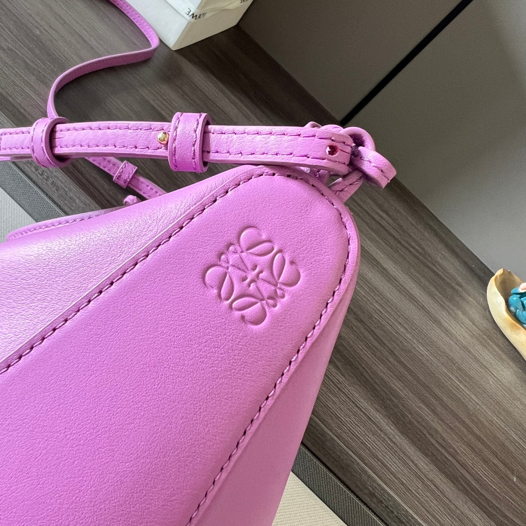 LOE LUNA HOBO 28 BAG IN HOT PINK CALFSKIN mysite