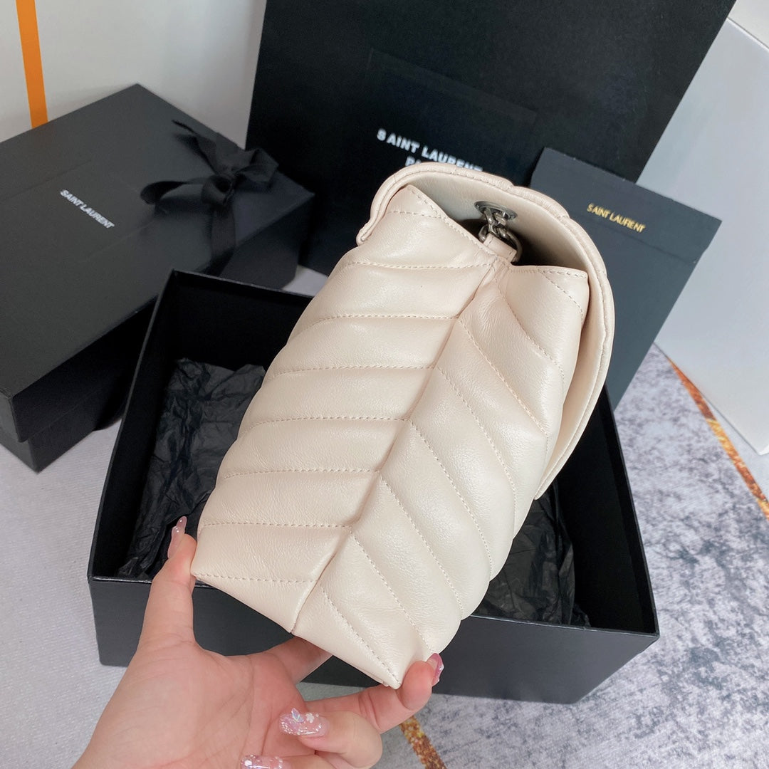 LOULOU MEDIUM 32 WHITE QUILTED LEATHER SILVER HARDWARE mysite