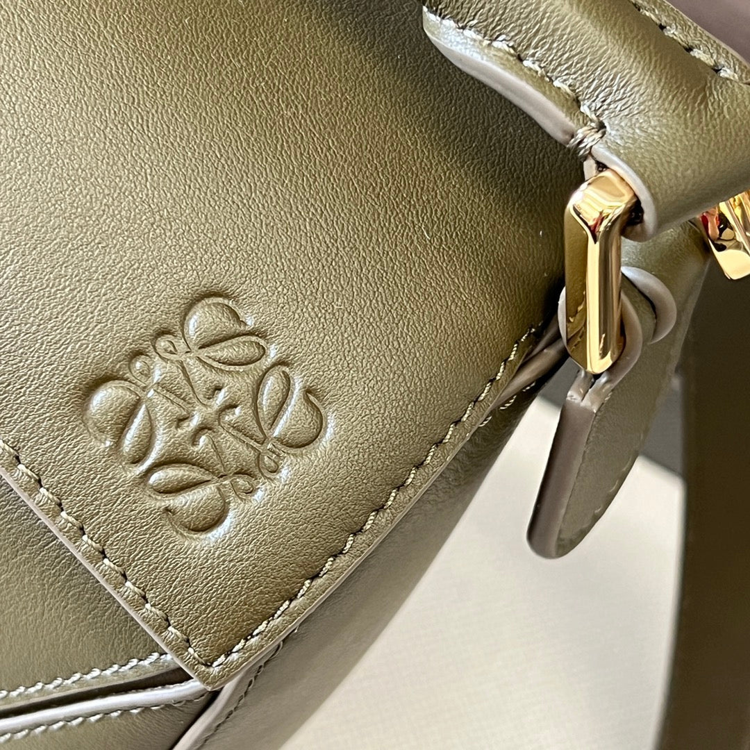 Small Puzzle 24cm bag in soft grained olive calfskin mysite