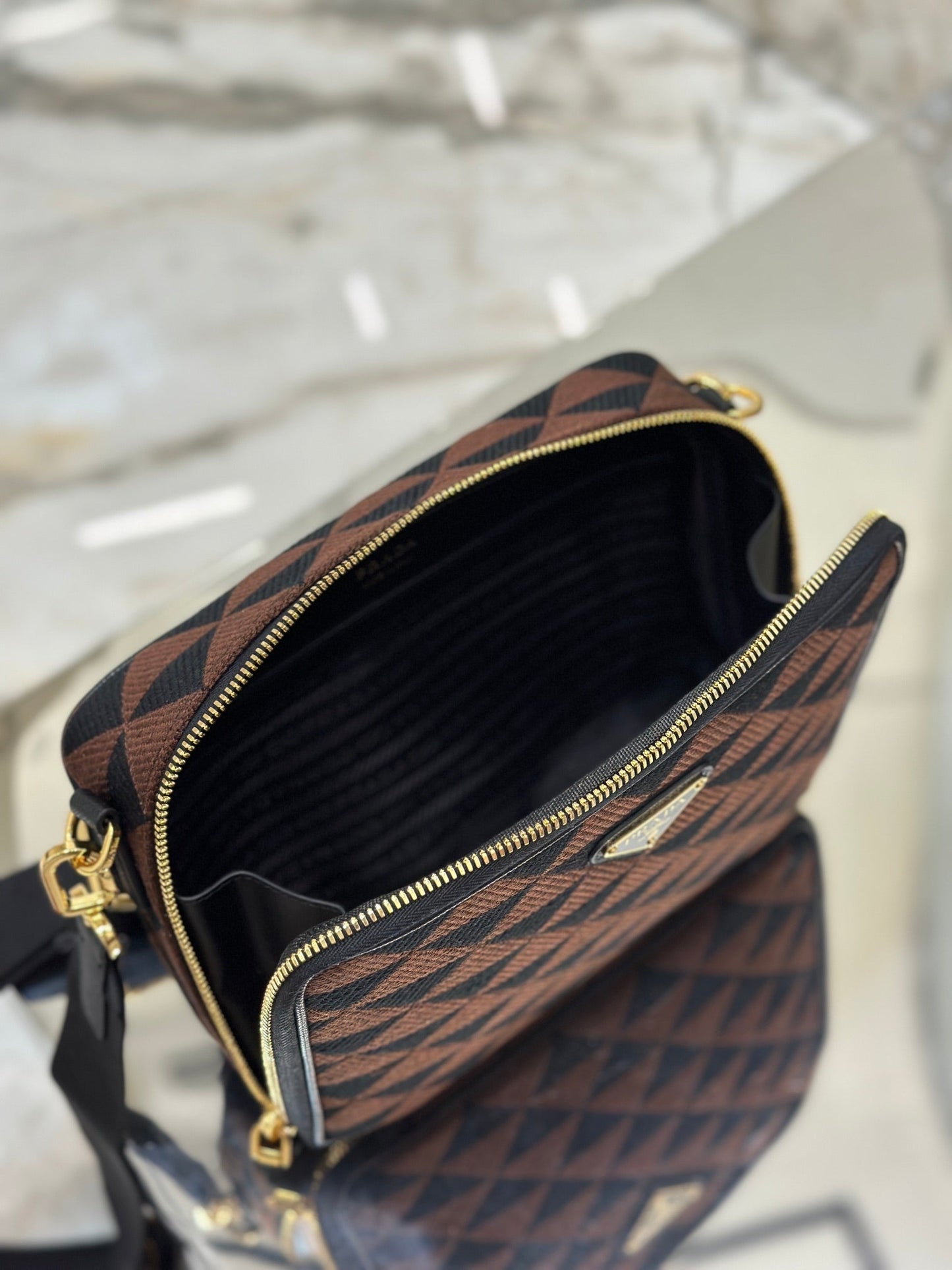 MESSENGER BAG 22 IN BLACK AND BROWN EMBROIDERED FABRIC GOLD HARDWARE mysite