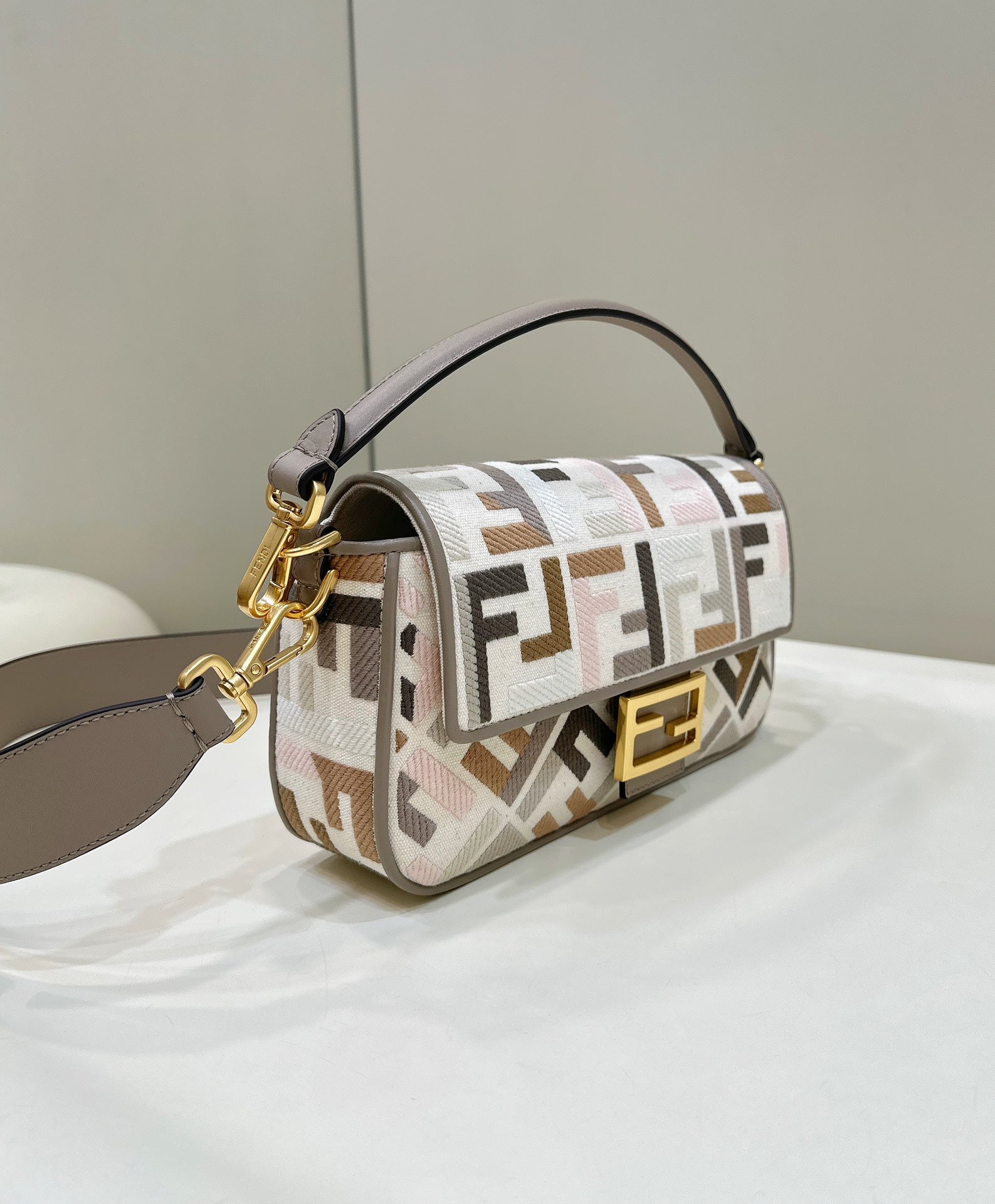 BAGUETTE CANVAS 27 BAG GREY STRAP WITH MULTICOLOUR EMBROIDERY GOLD HARDWARE mysite