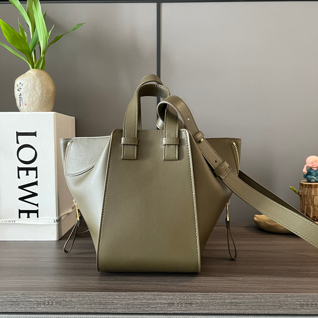 LOE 20 HAMMOCK COMPACT BAG IN ARMY GREEN CALFSKIN mysite