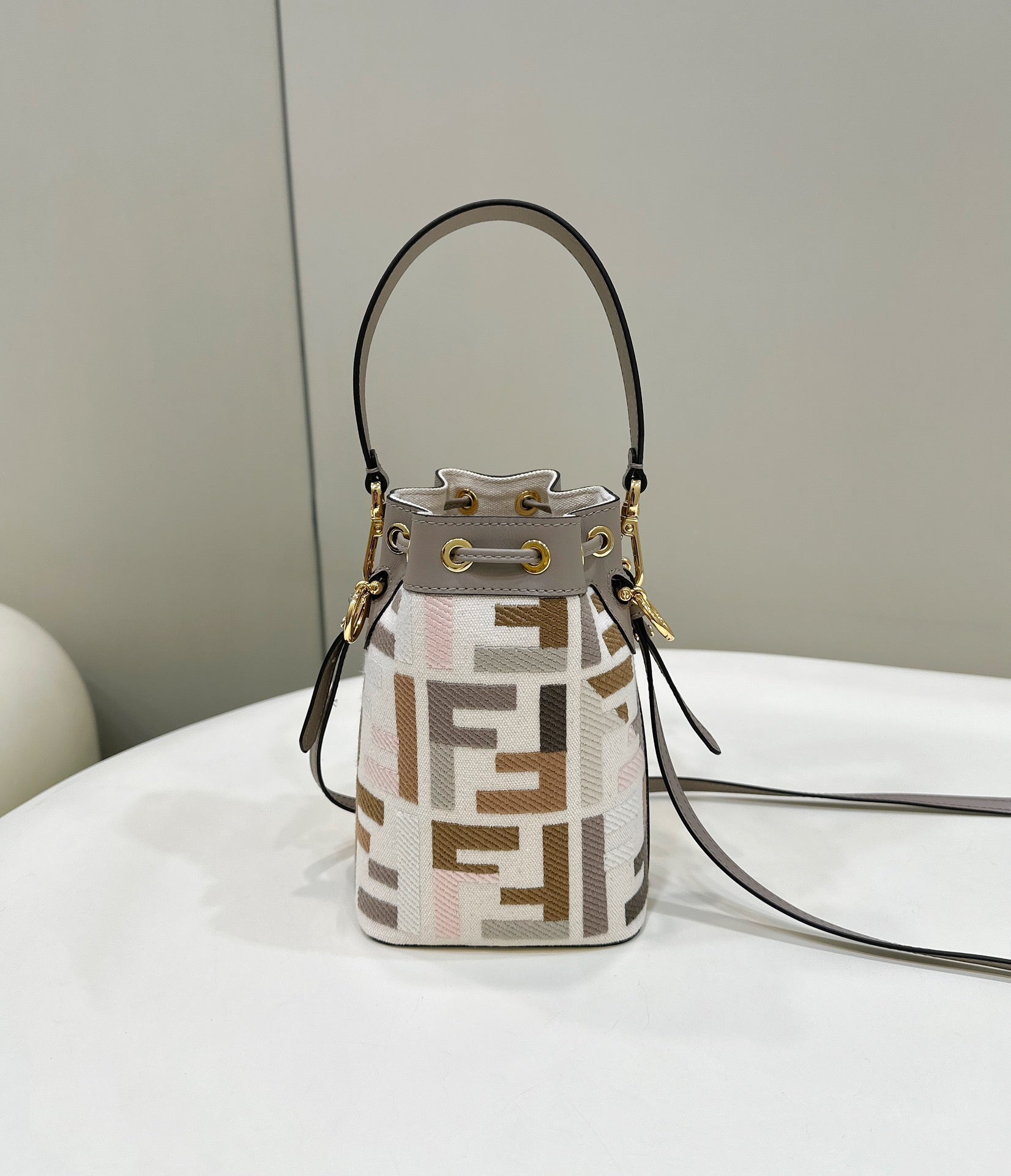 ff mon tresor bucket bag 18cm grey leather ff motif mysite