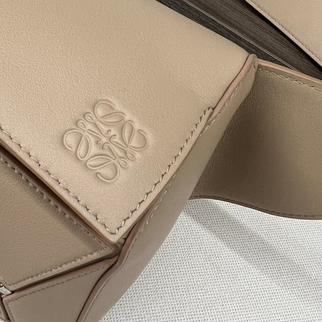 Loewe Puzzle Waist Bag 24 Sand Cowhide mysite
