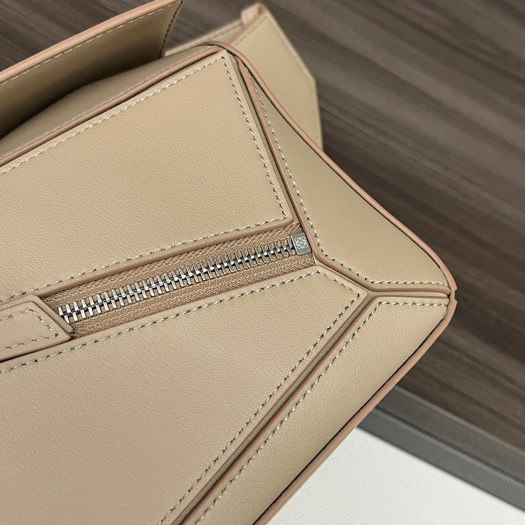 Loew Puzzle Small 24cm Beige Leather Belt Bag mysite