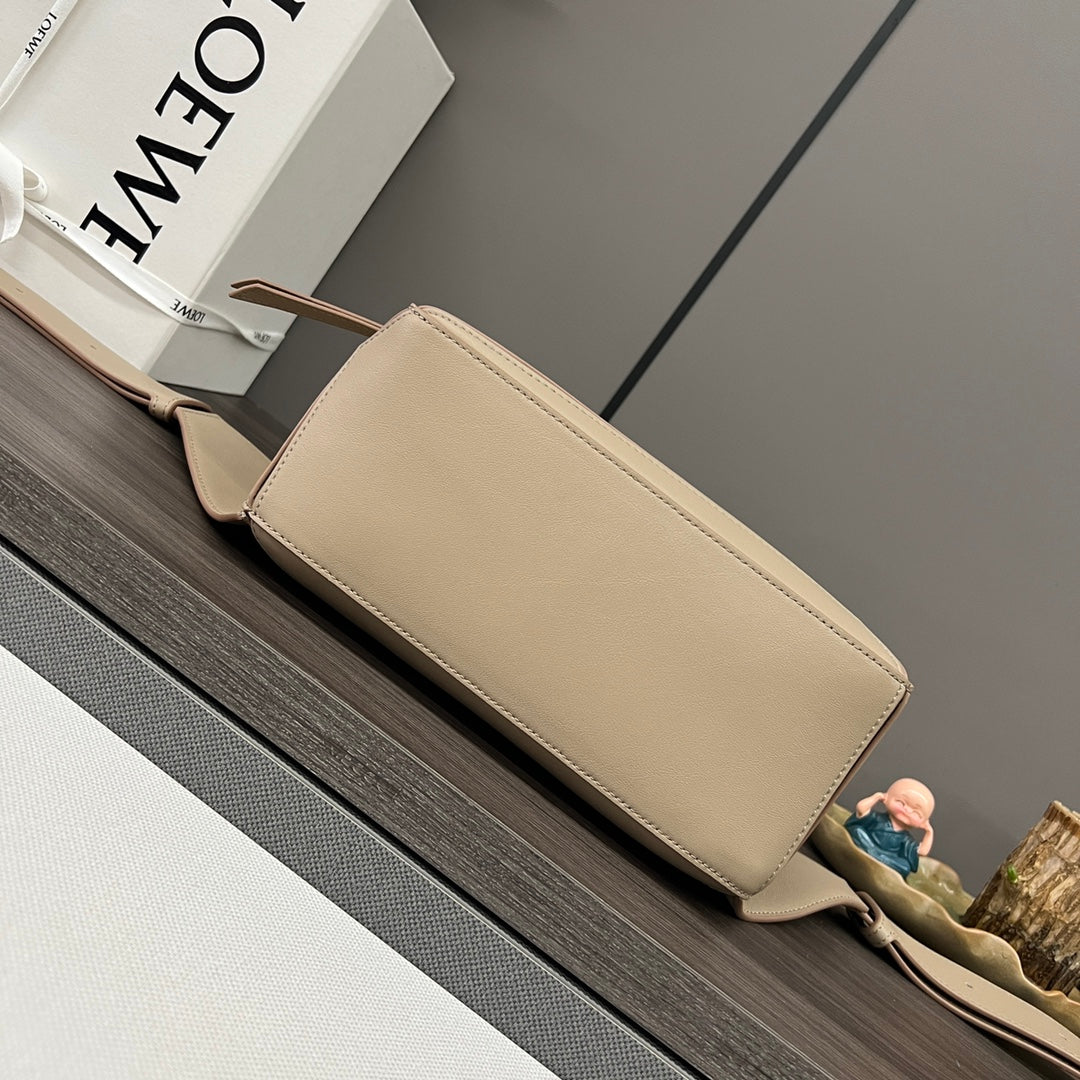 Loewe Puzzle Waist Bag 24 Sand Cowhide mysite