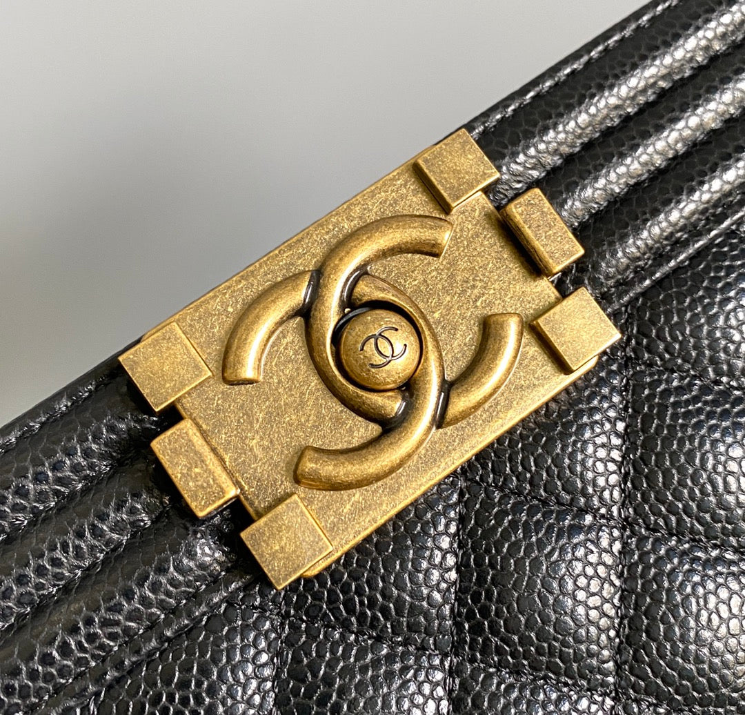 SMALL BOY BAG 20 IN BLACK LAMBSKIN GOLD HARDWARE mysite