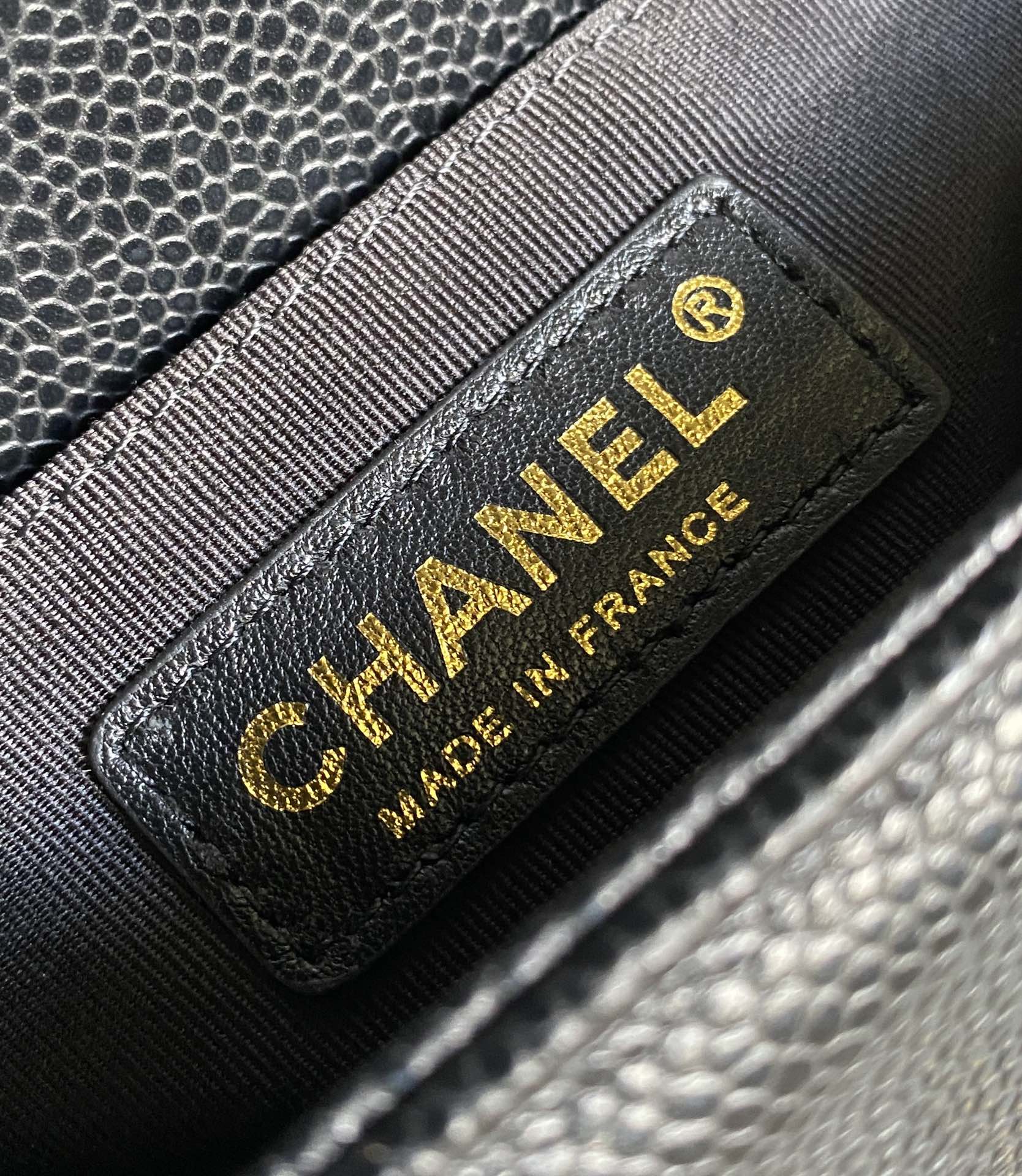 SMALL BOY BAG 20 IN BLACK LAMBSKIN GOLD HARDWARE mysite