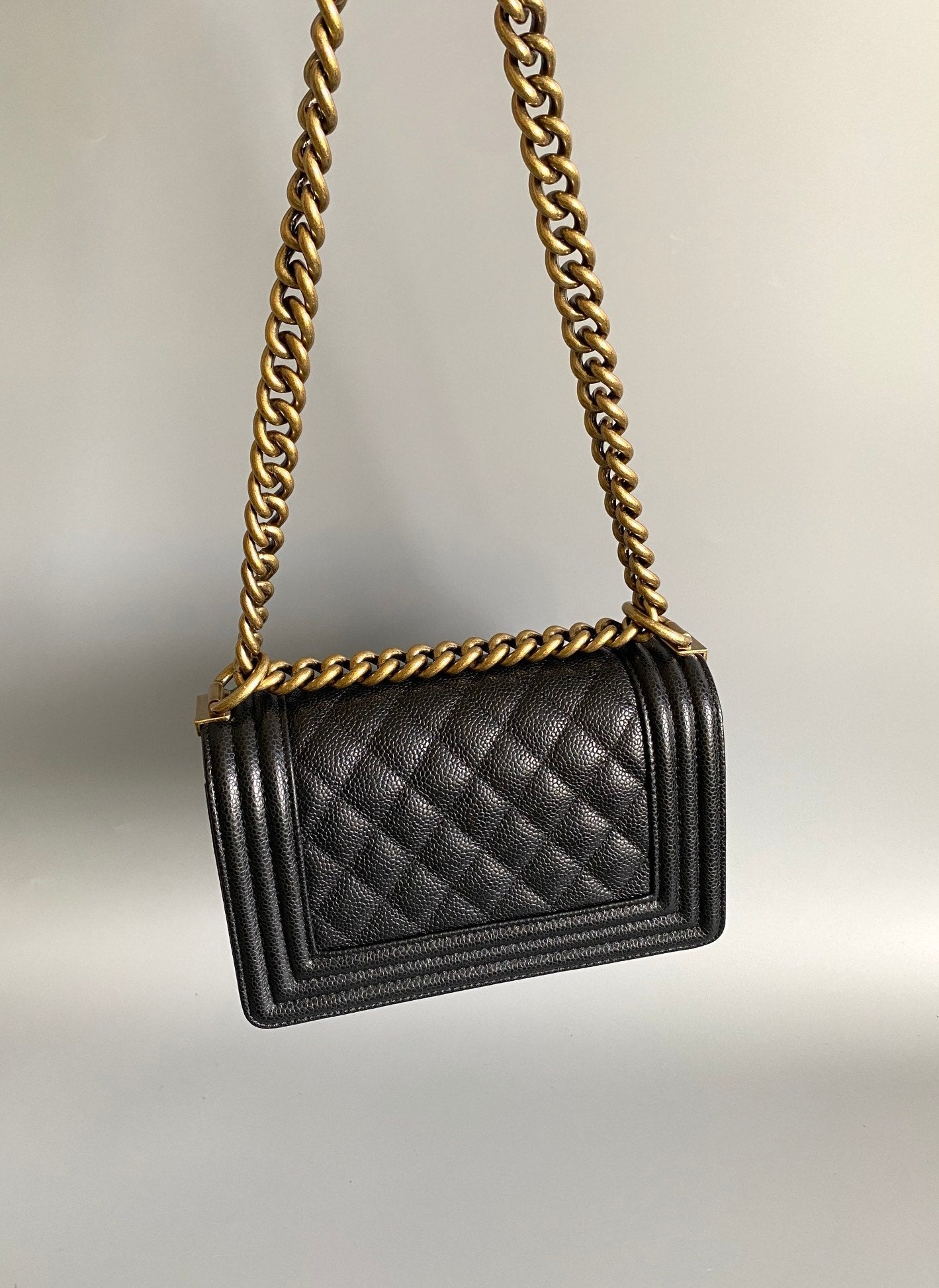 SMALL BOY BAG 20 IN BLACK LAMBSKIN GOLD HARDWARE mysite